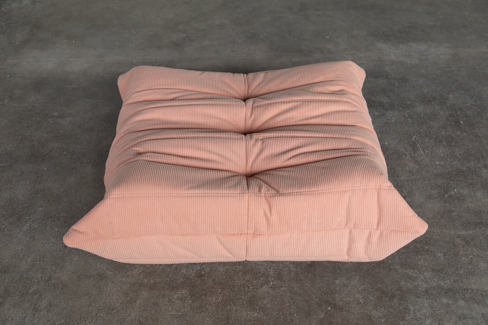 Podnóżek Togo, cord różowy - 143954