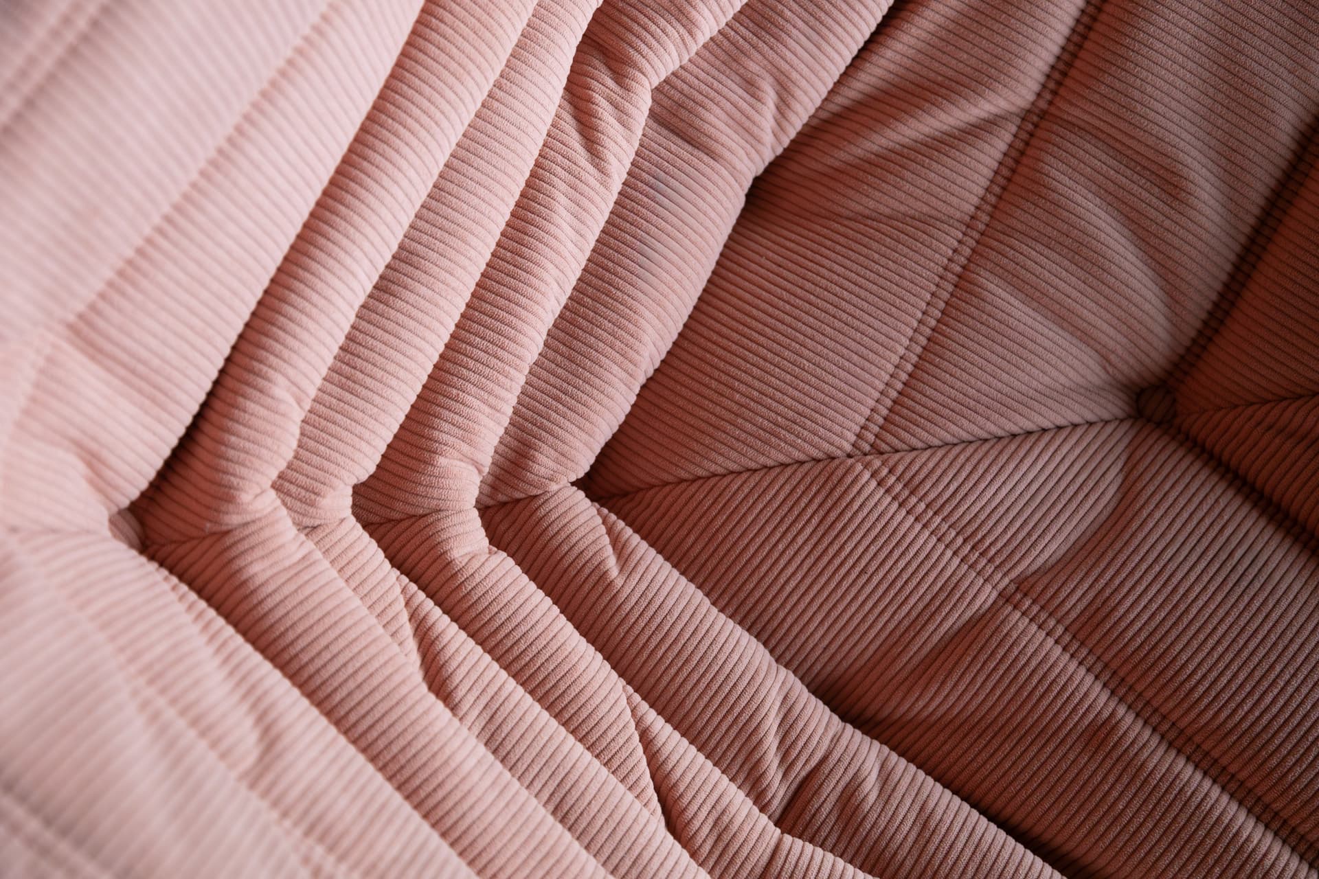 Fotel wypoczynkowy Togo, cord różowy - 143982