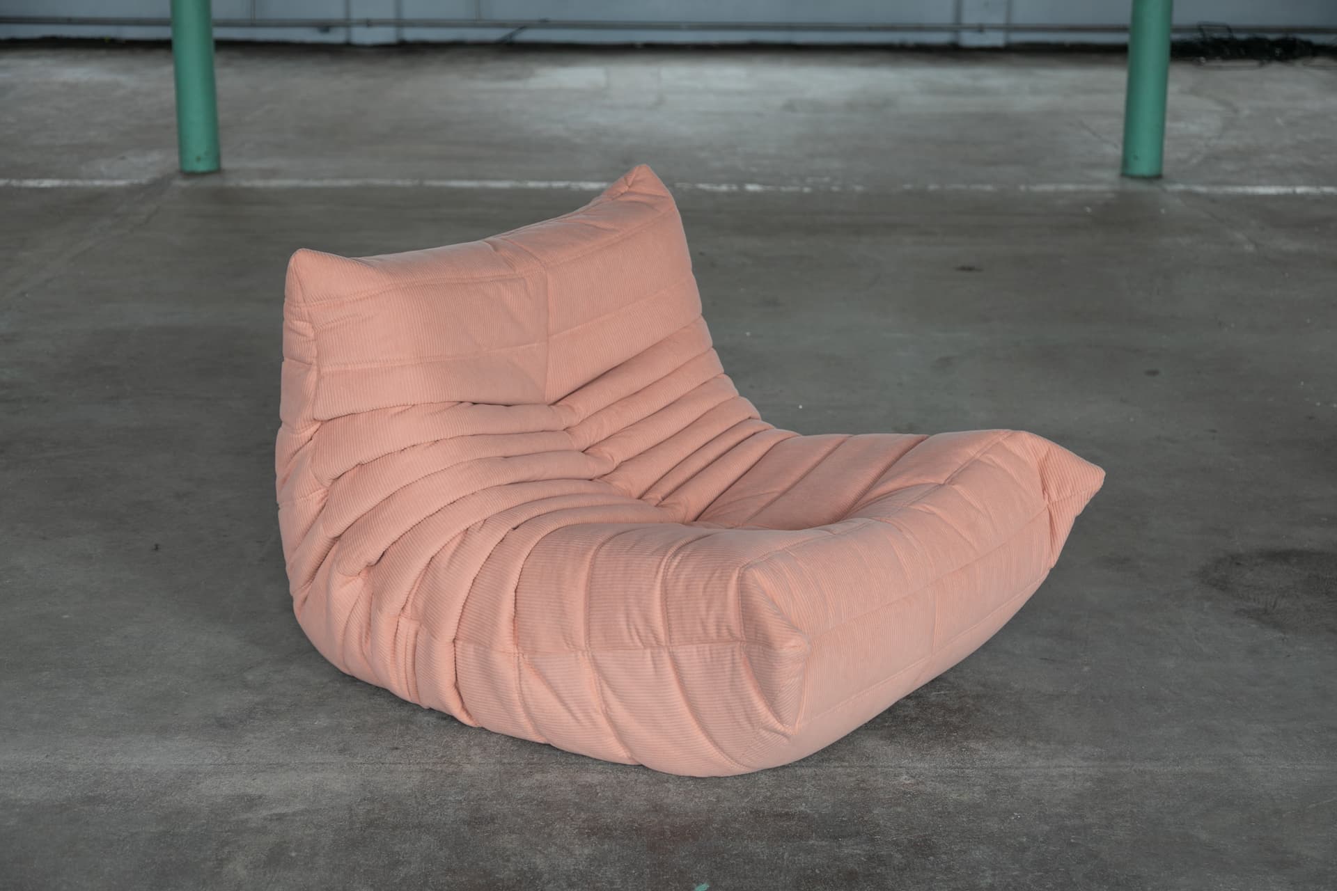 Fotel wypoczynkowy Togo, cord różowy - 143974