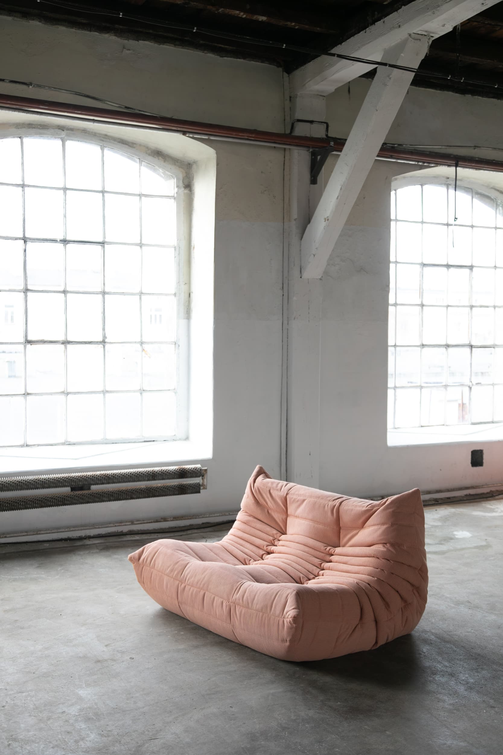 Sofa Togo dwuosobowa, cord różowy - 144064