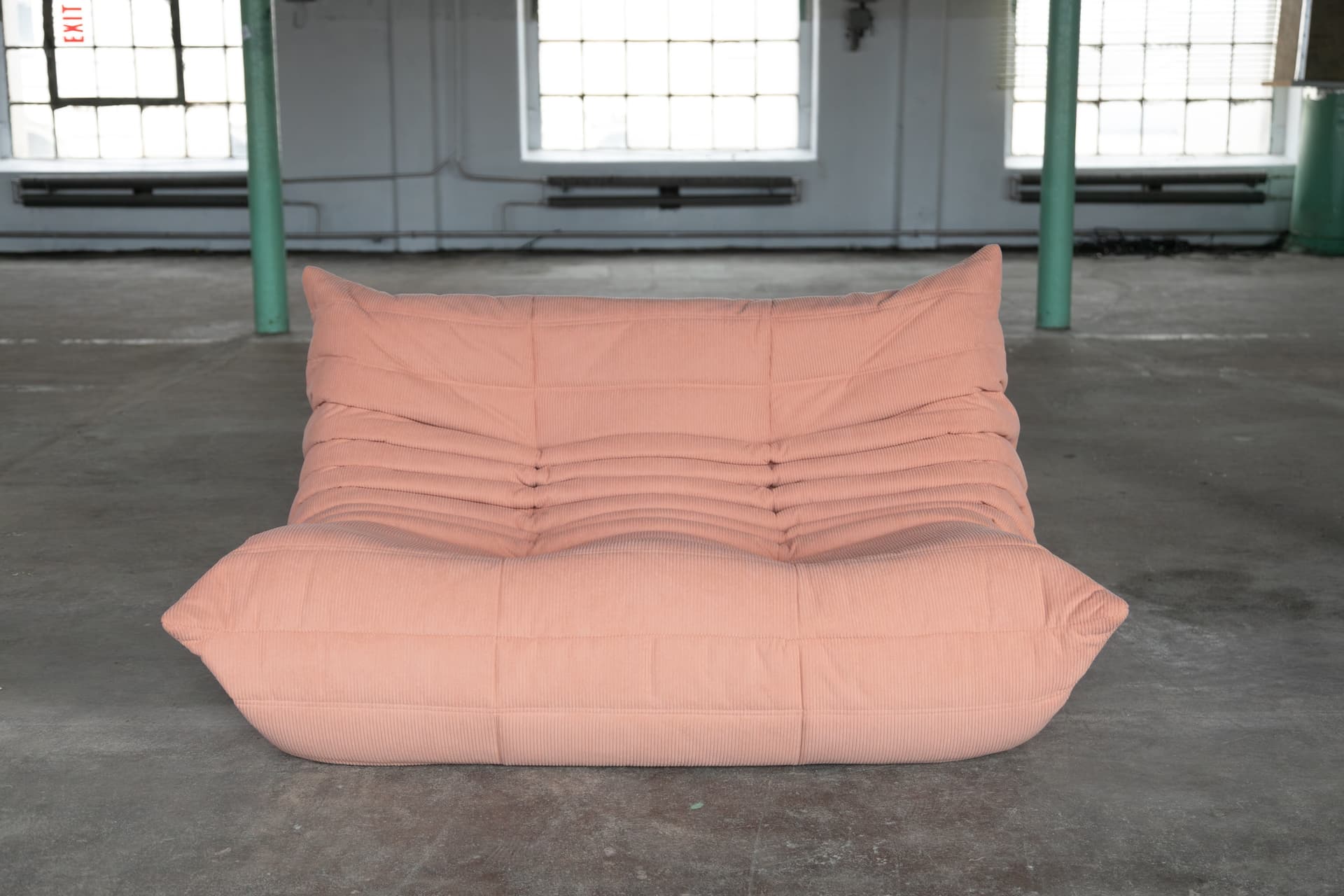 Sofa Togo dwuosobowa, cord różowy - 144066