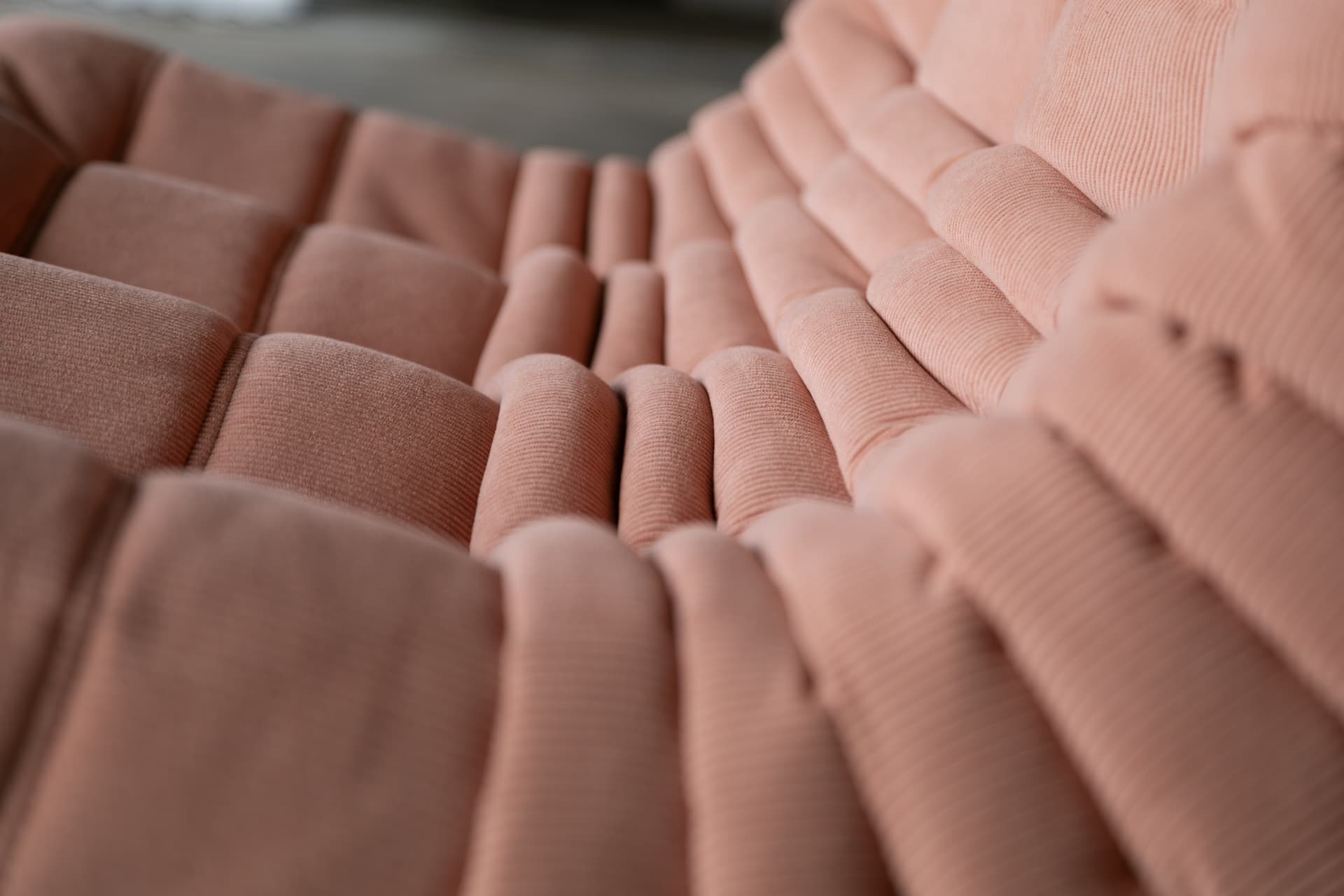 Sofa Togo trzyosobowa, cord różowy - 144085