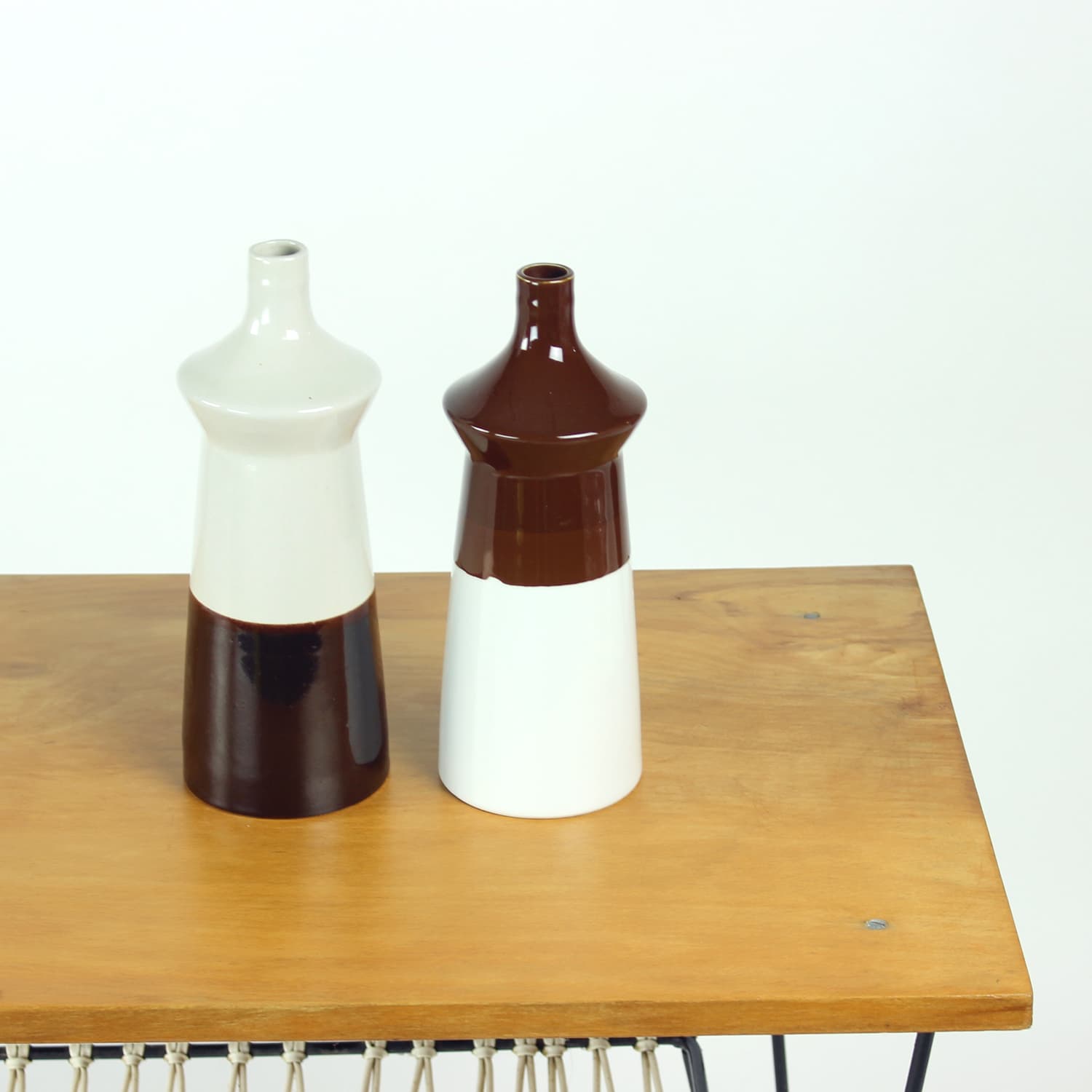 Para wazonów, ceramika biała brązowa, Jamberk, Czechosłowacja, lata 60. - 144189