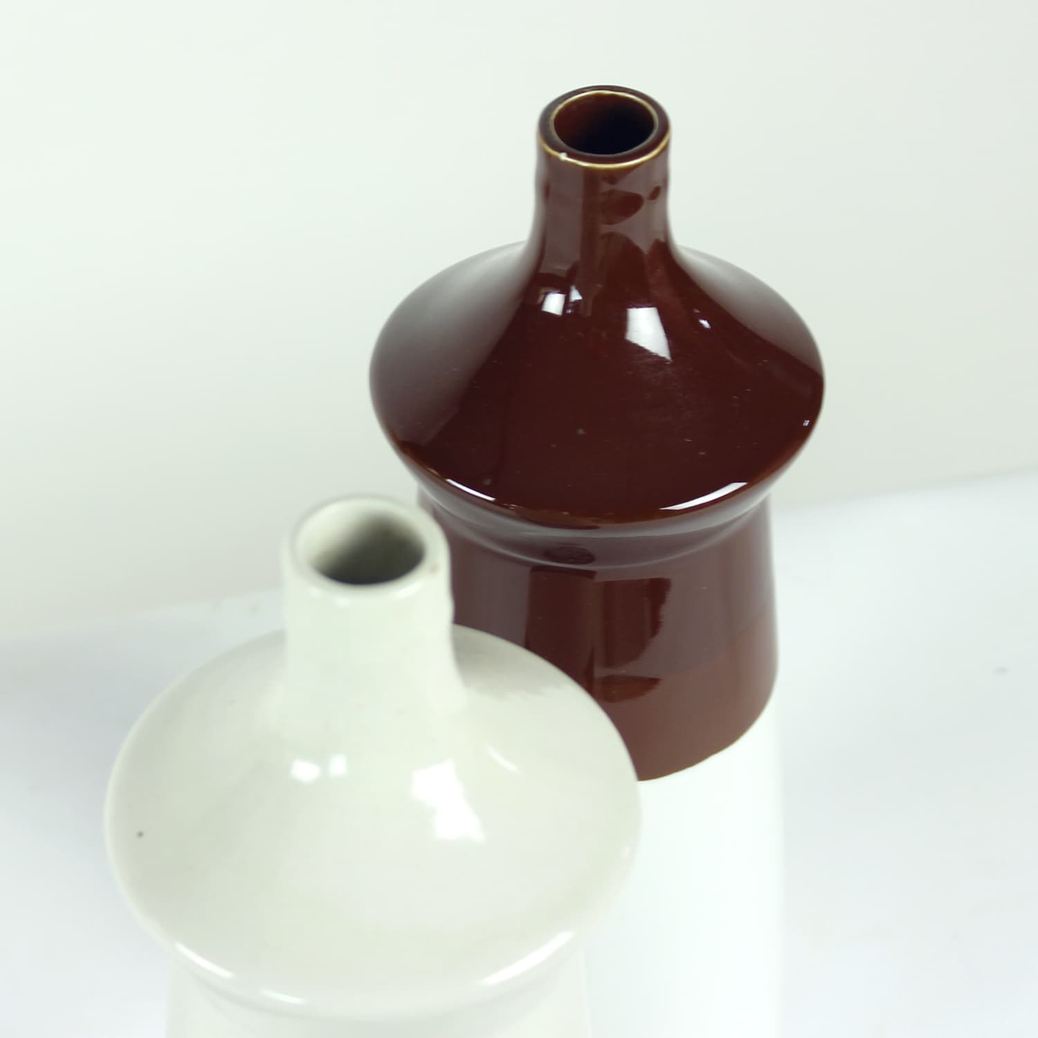 Para wazonów, ceramika biała brązowa, Jamberk, Czechosłowacja, lata 60. - 144195