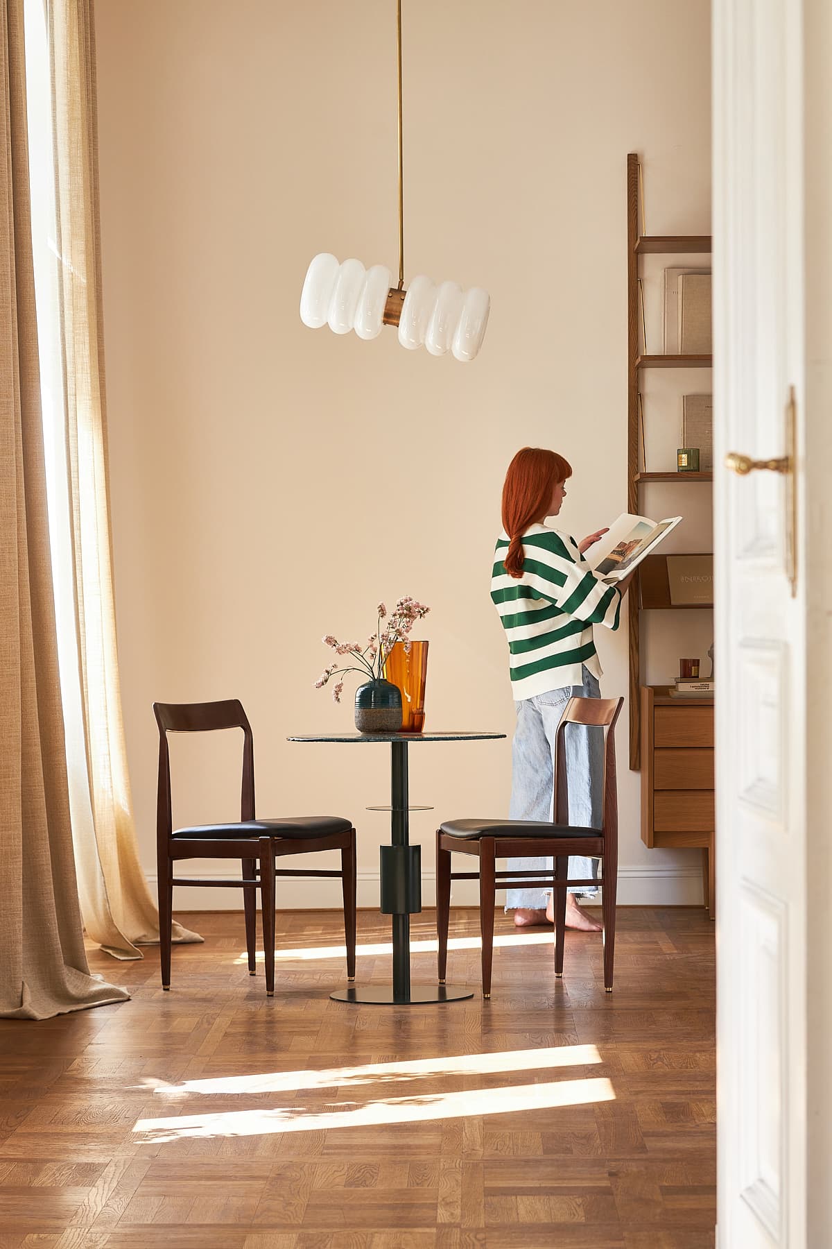 Krzesło Homa GFM-104, Natural Leather Black, proj. E. Homa, 366 Concept - 144250