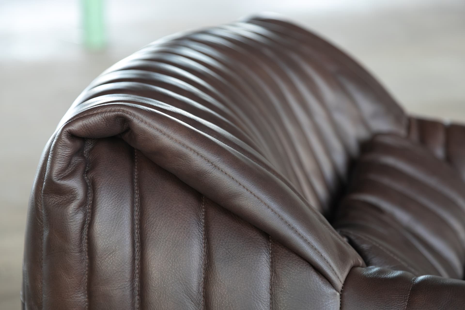 Fotel Sandra, ciemnobrązowy, proj. A. Hiéronimus, Ligne Roset, lata 70. - 144410