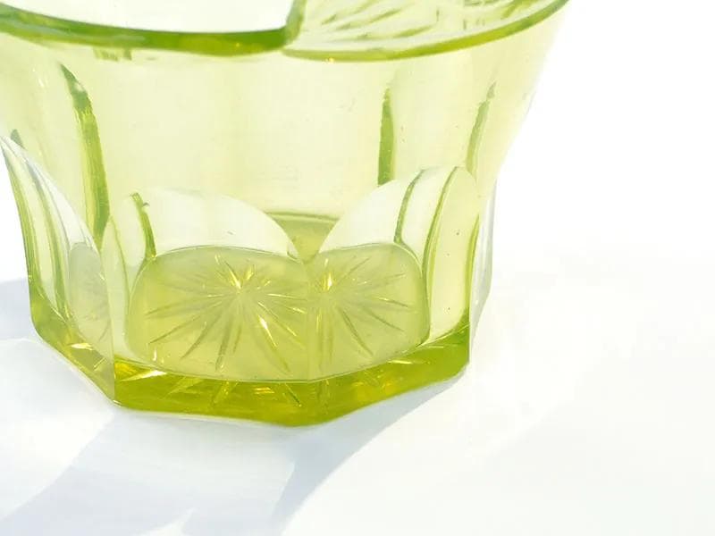 Jardiniere Biedermeier, yellow uranium glass, Austria, 19th c. - 9966