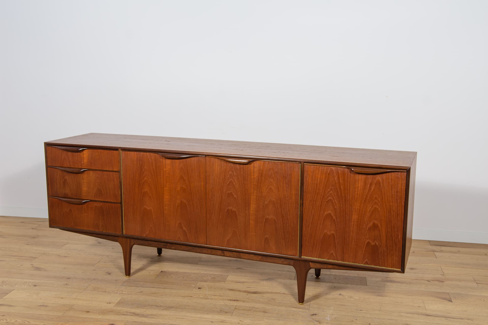 Komoda, teak brązowy, proj. T. Robertson, McIntosh, Wielka Brytania, lata 60. - 147074