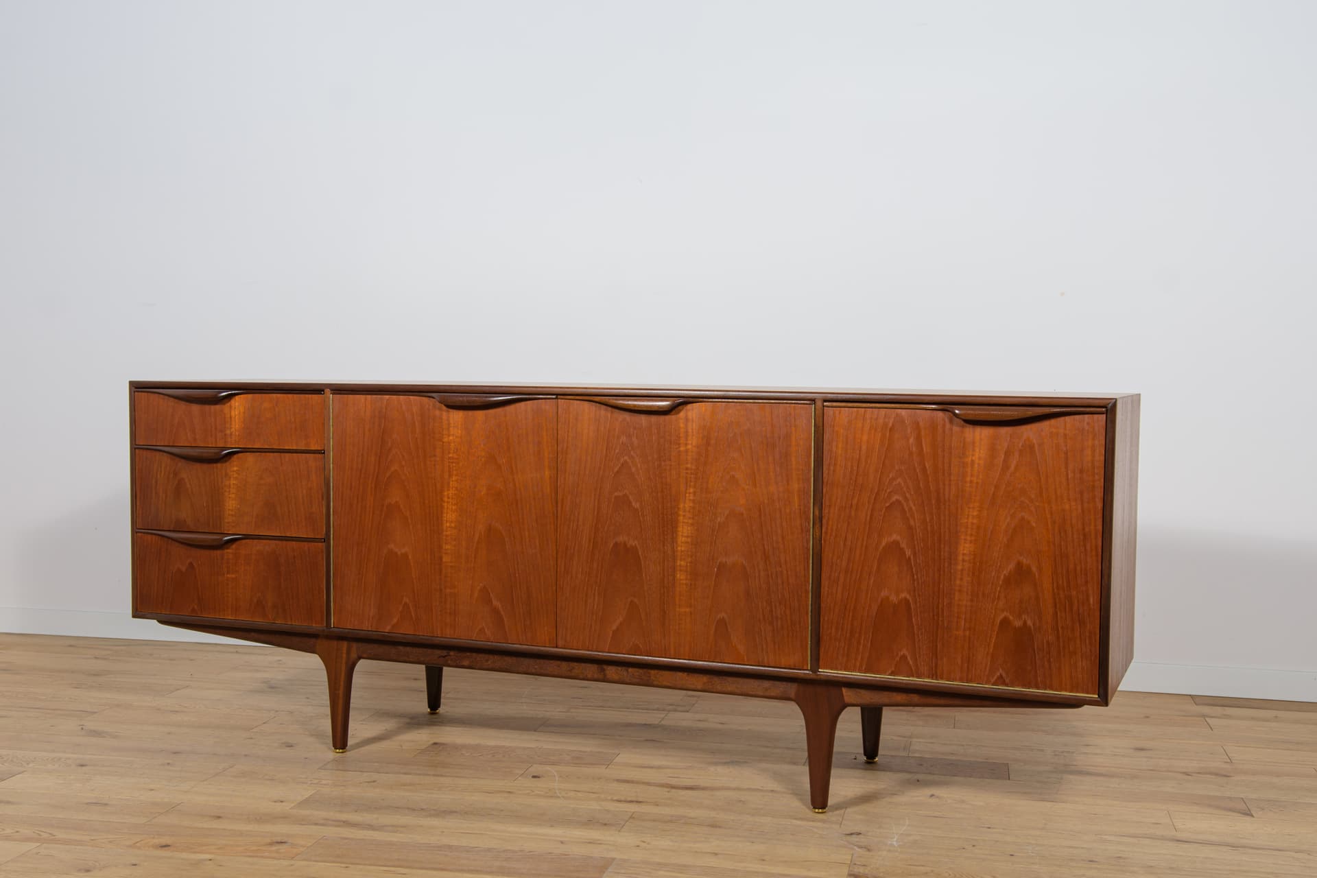 Komoda, teak brązowy, proj. T. Robertson, McIntosh, Wielka Brytania, lata 60. - 147078