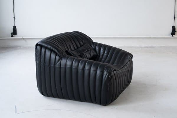 Sofa z podnóżkiem Sandra, czarna, proj. A. Hiéronimus, Ligne Roset, lata 70. - 157829