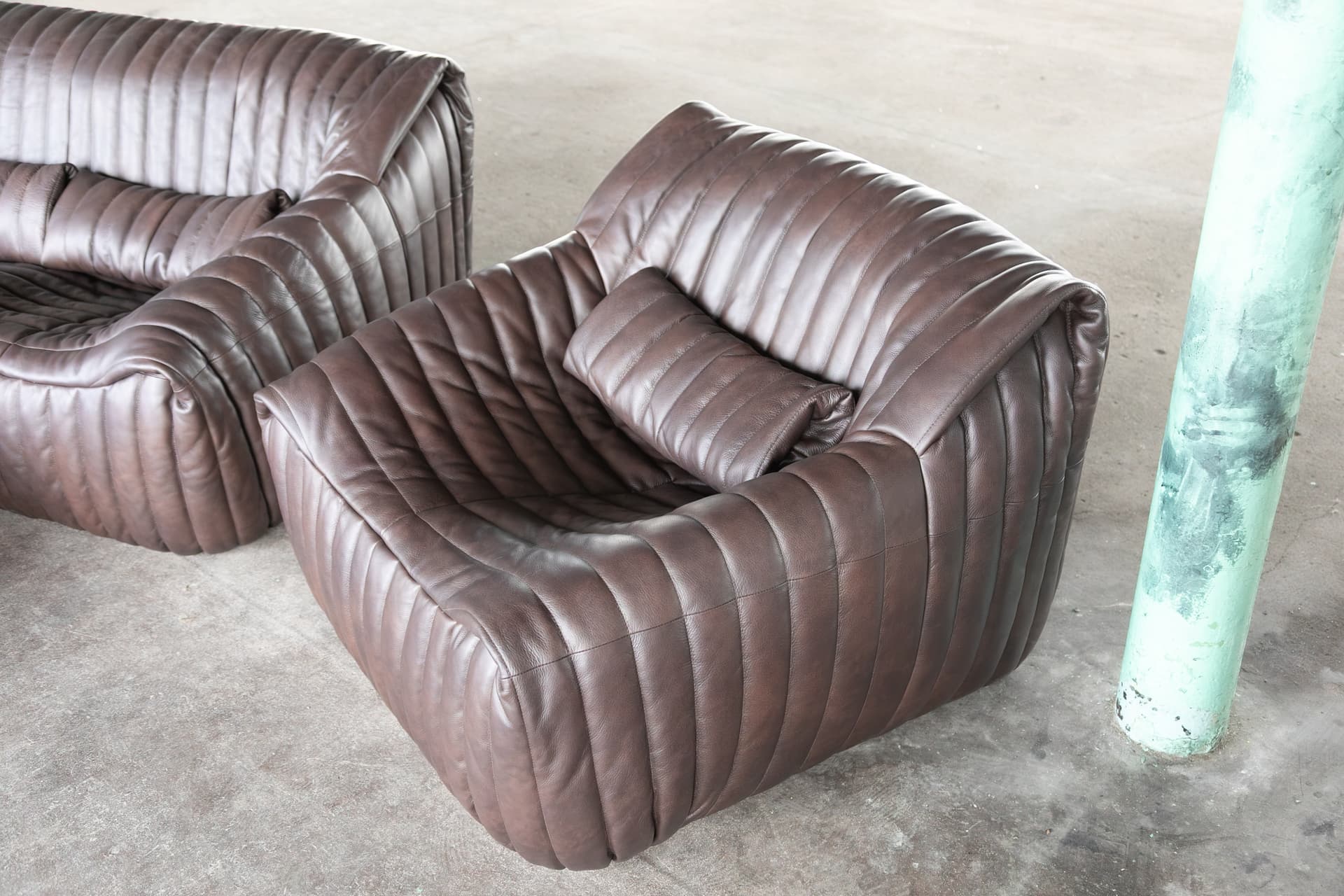 Sofa z podnóżkiem Sandra, brązowa, proj. A. Hiéronimus, Ligne Roset, lata 70. - 157849