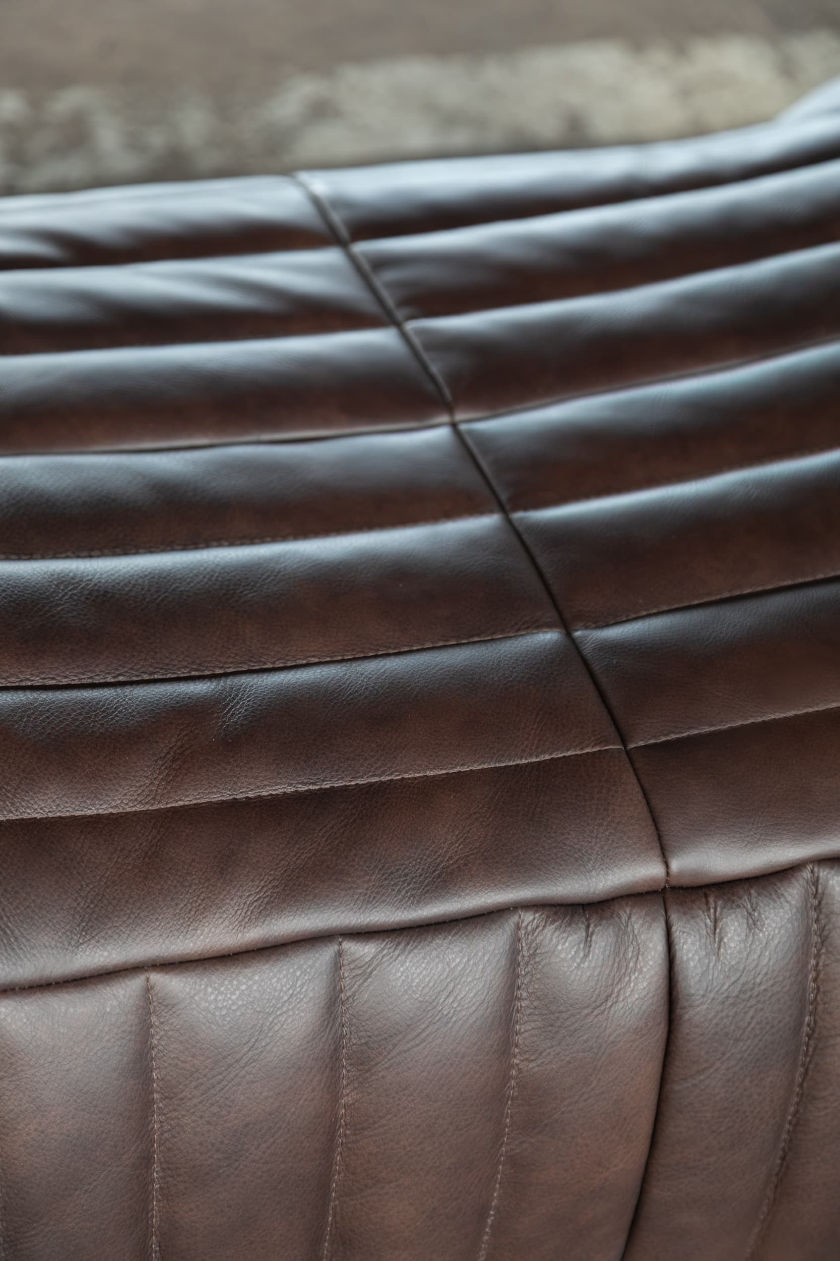 Sofa z podnóżkiem Sandra, brązowa, proj. A. Hiéronimus, Ligne Roset, lata 70. - 157844