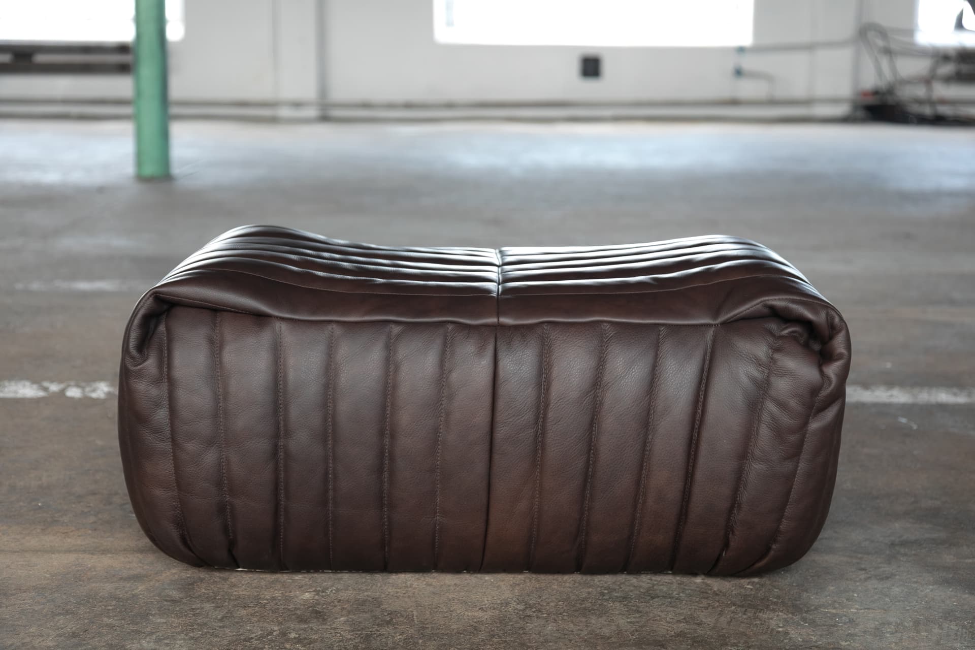 Sofa z podnóżkiem Sandra, brązowa, proj. A. Hiéronimus, Ligne Roset, lata 70. - 157843