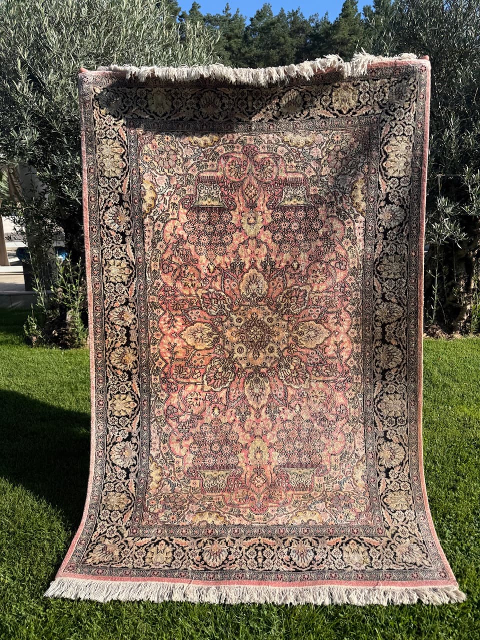 Rug Ghoum, 200x125 cm, multicolor silk, India, 1990s. - 157885