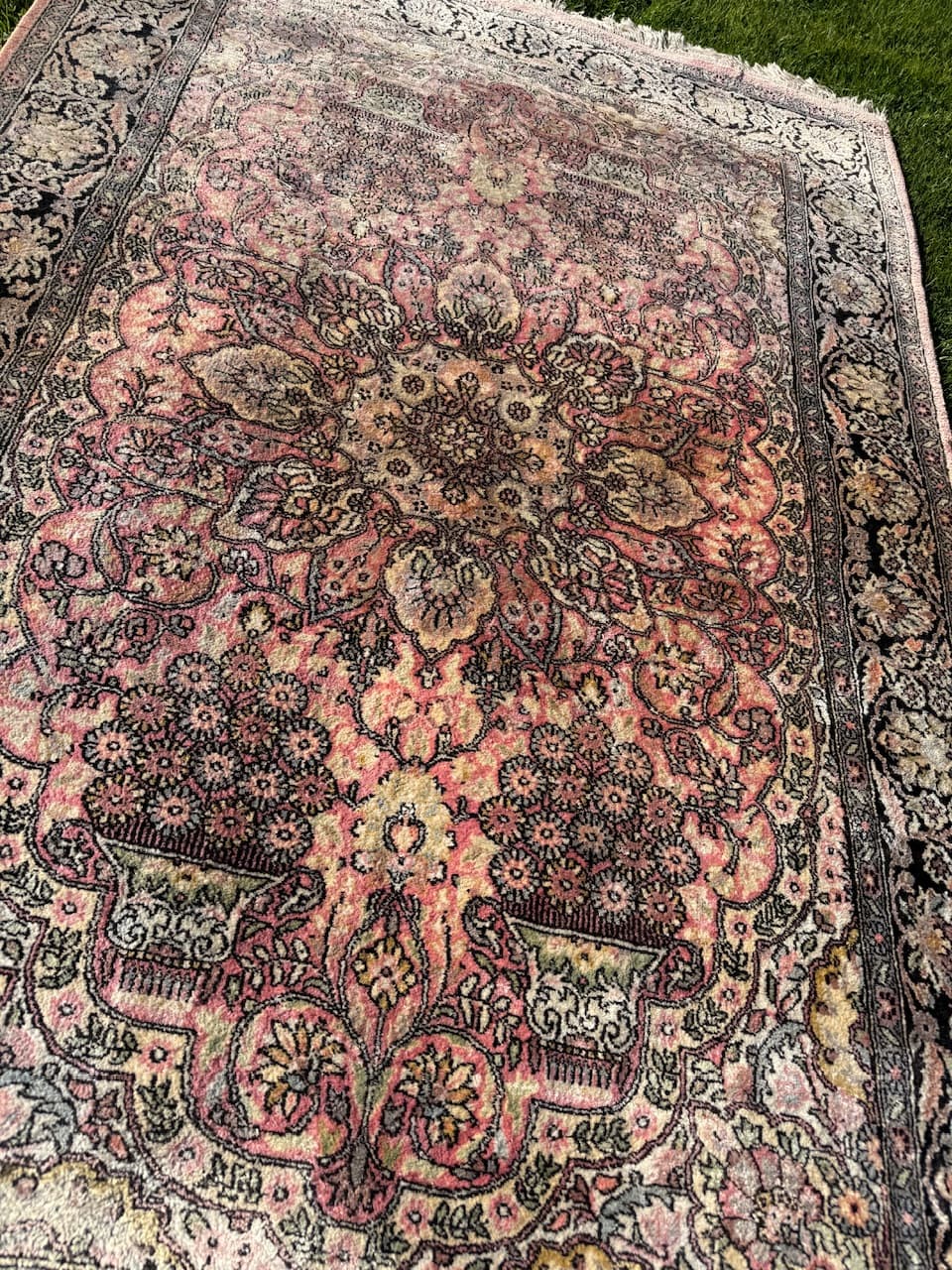 Rug Ghoum, 200x125 cm, multicolor silk, India, 1990s. - 157893