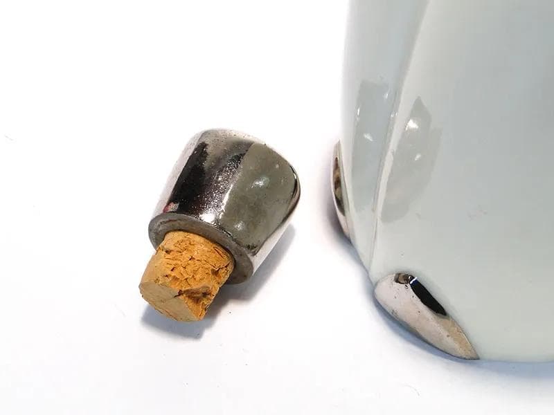 Karafka, Warsztaty Wiedeńskie, biała porcelana, art. H. Kirsch, Austria, lata 20. - 10042