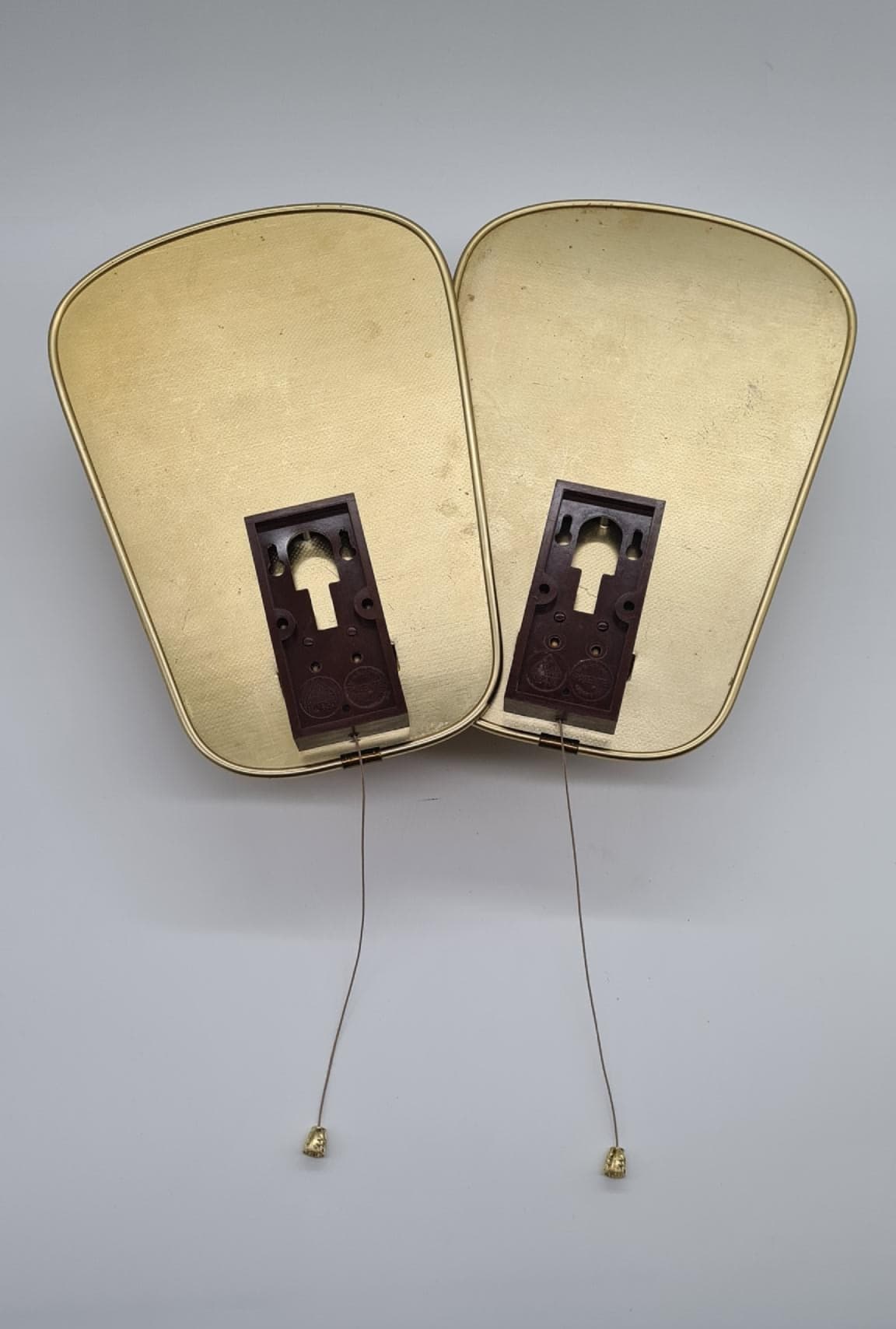 Para kinkietów Nr 430, złoty, metal plastik, Erco Leuchten, Niemcy, lata 60. - 157932