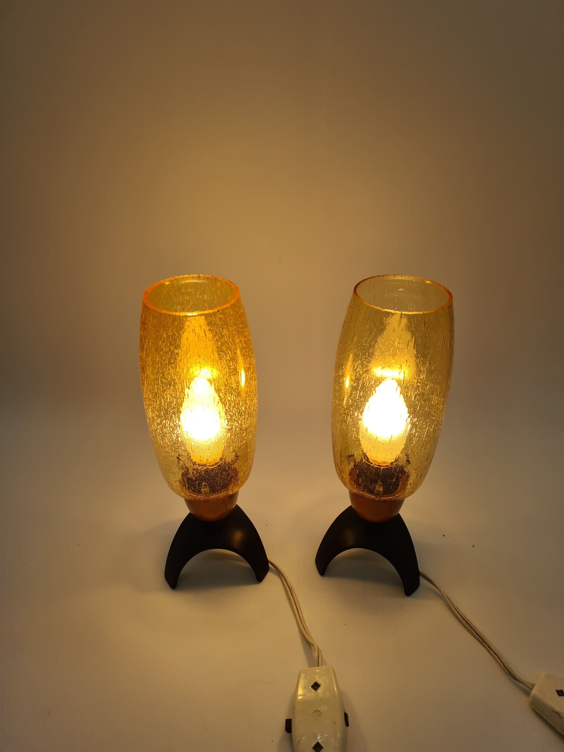 Para lamp stołowych, mid-century modern, szkło żółte, metal czarny, Niemcy, lata 60. - 158001