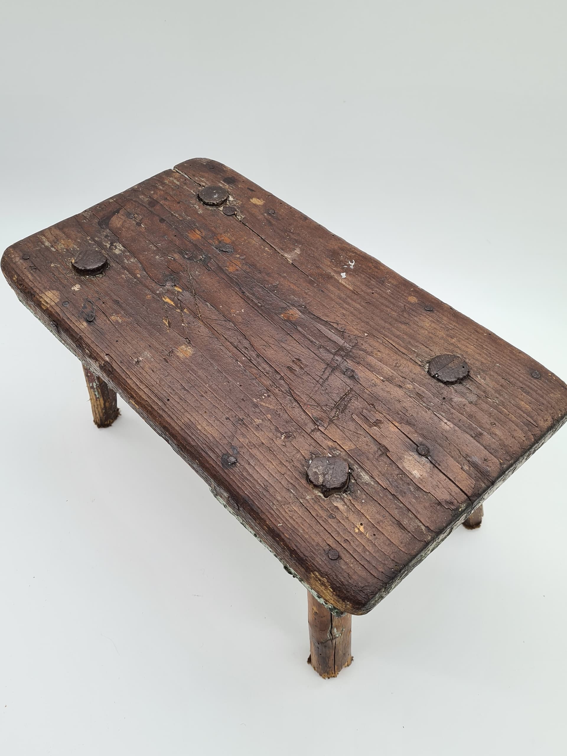 Stołek wiejski, brązowy, drewno, Szwecja, lata 60. - 158063