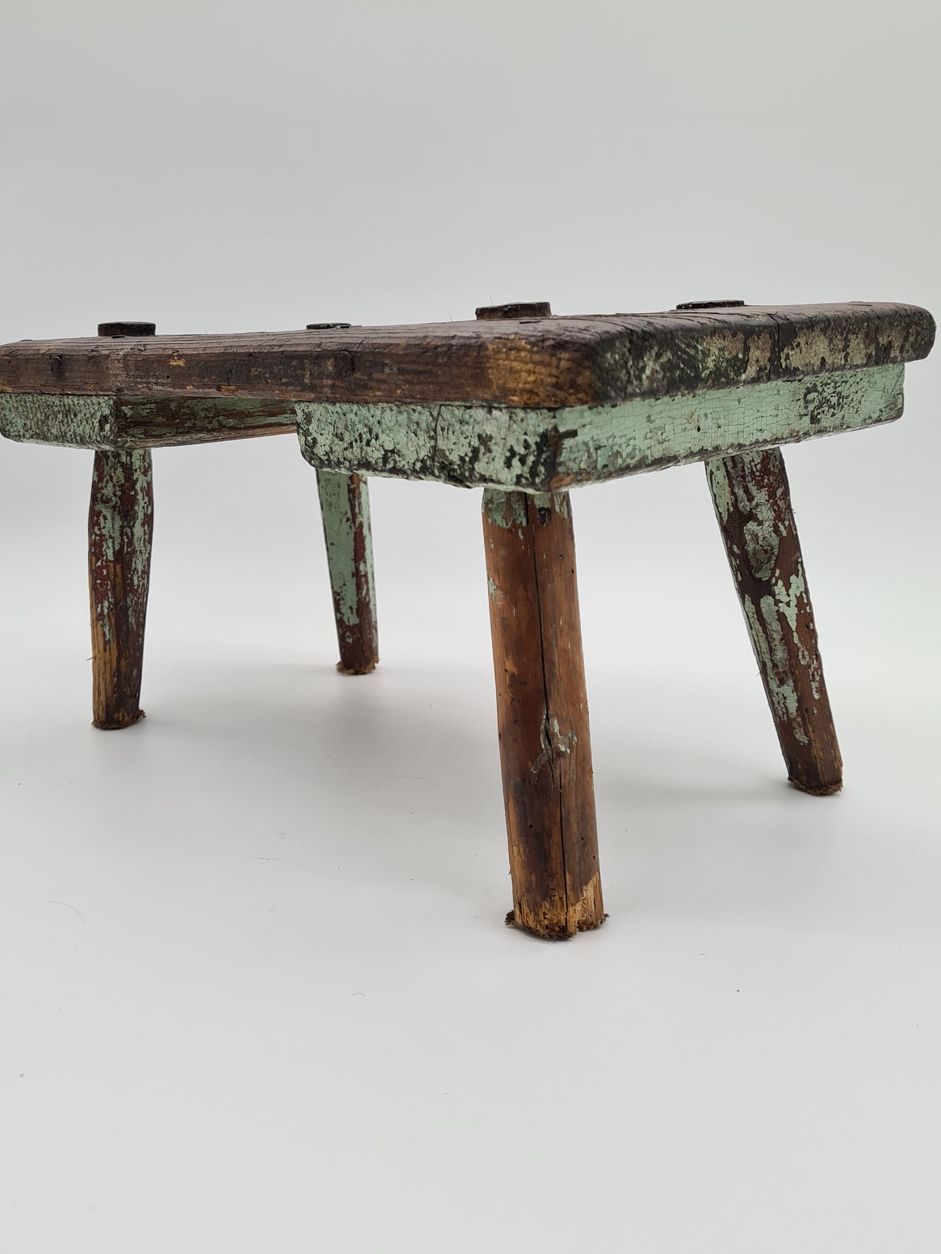 Stołek wiejski, brązowy, drewno, Szwecja, lata 60. - 158060