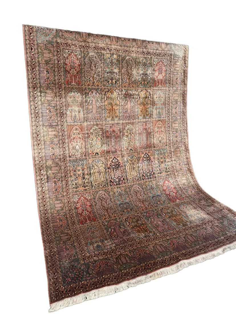 Carpet Ghoum/Qom 325x215 cm, ivory white silk, India, 1990s.