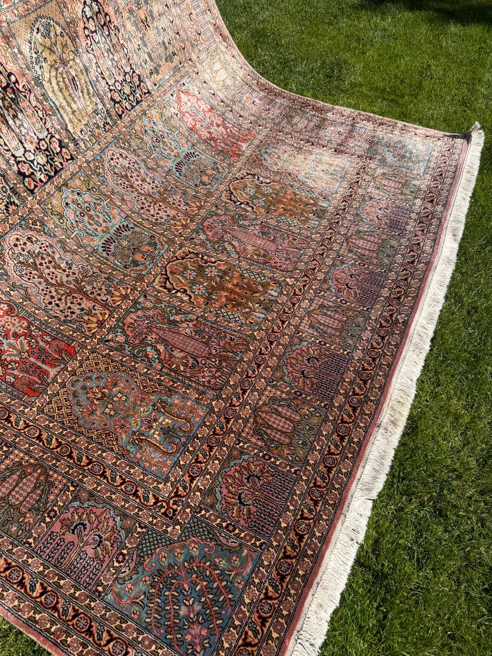 Carpet Ghoum/Qom 325x215 cm, ivory white silk, India, 1990s. - 158082