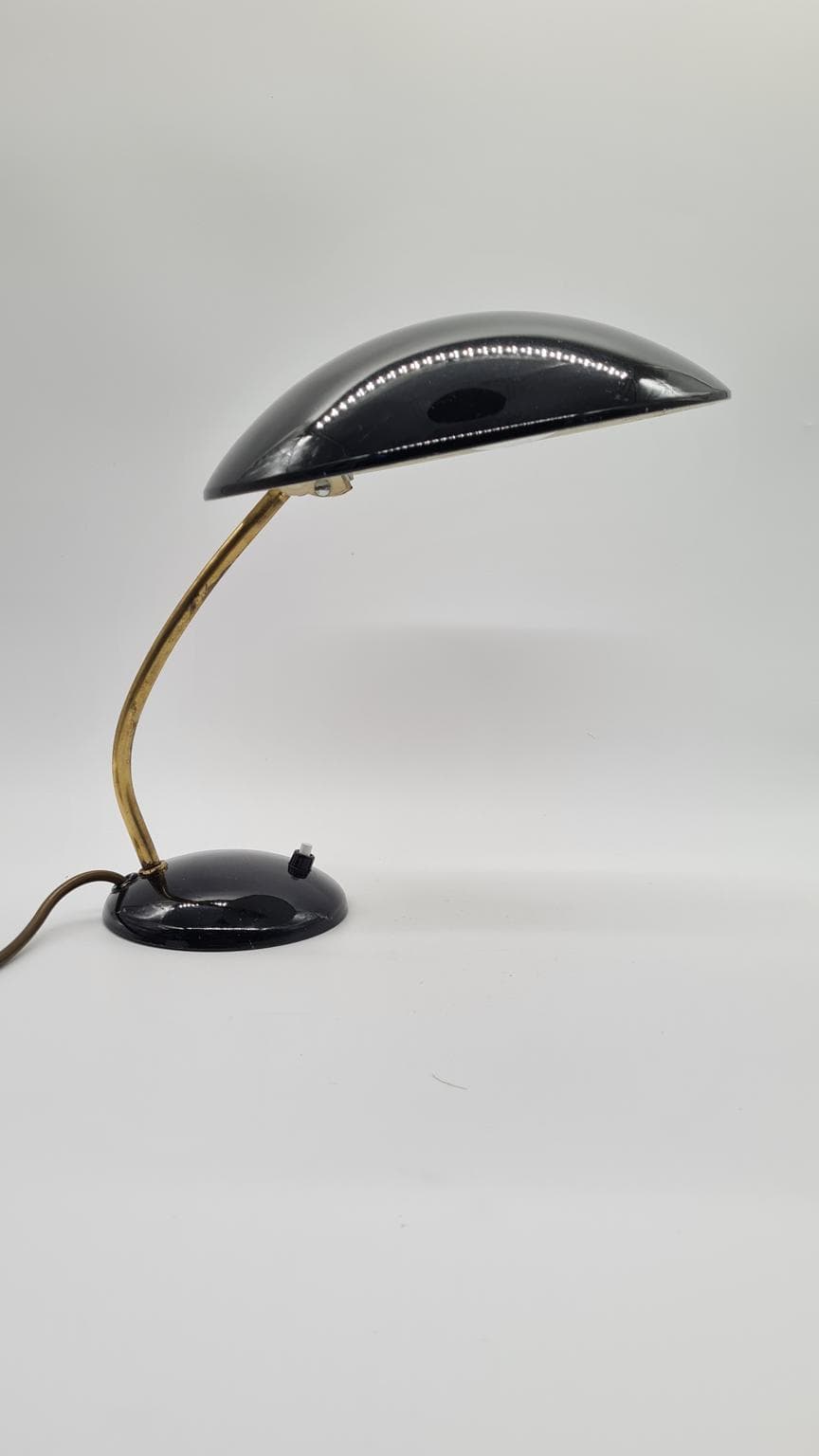 Lampa stołowa 6781, metal czarny, mosiądz, proj. C. Dell, Kaiser Idell, Niemcy, lata 50. - 158090