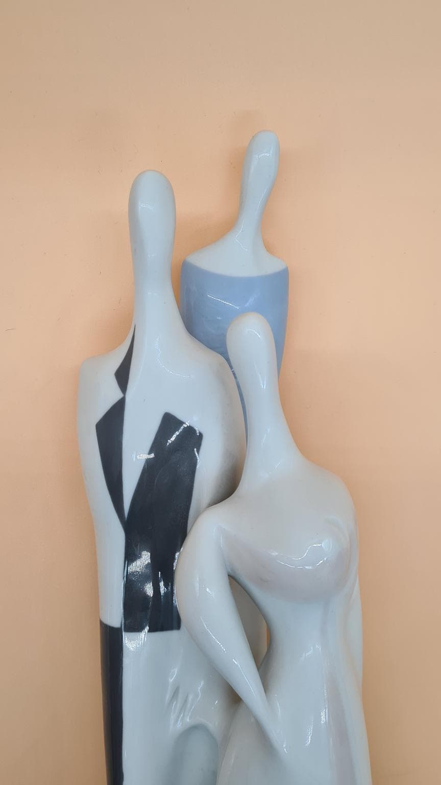 Figurka, styl brukselski, porcelana niebieska, Royal Dux Bohemia, Czechosłowacja, lata 50. - 158127