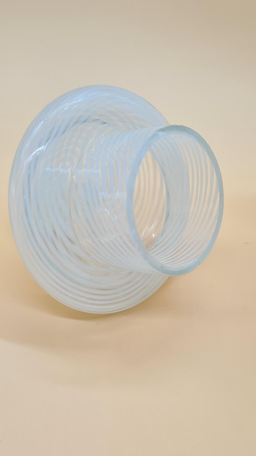 Waza Murano, reticello, szkło białe, Włochy, lata 60. - 158154