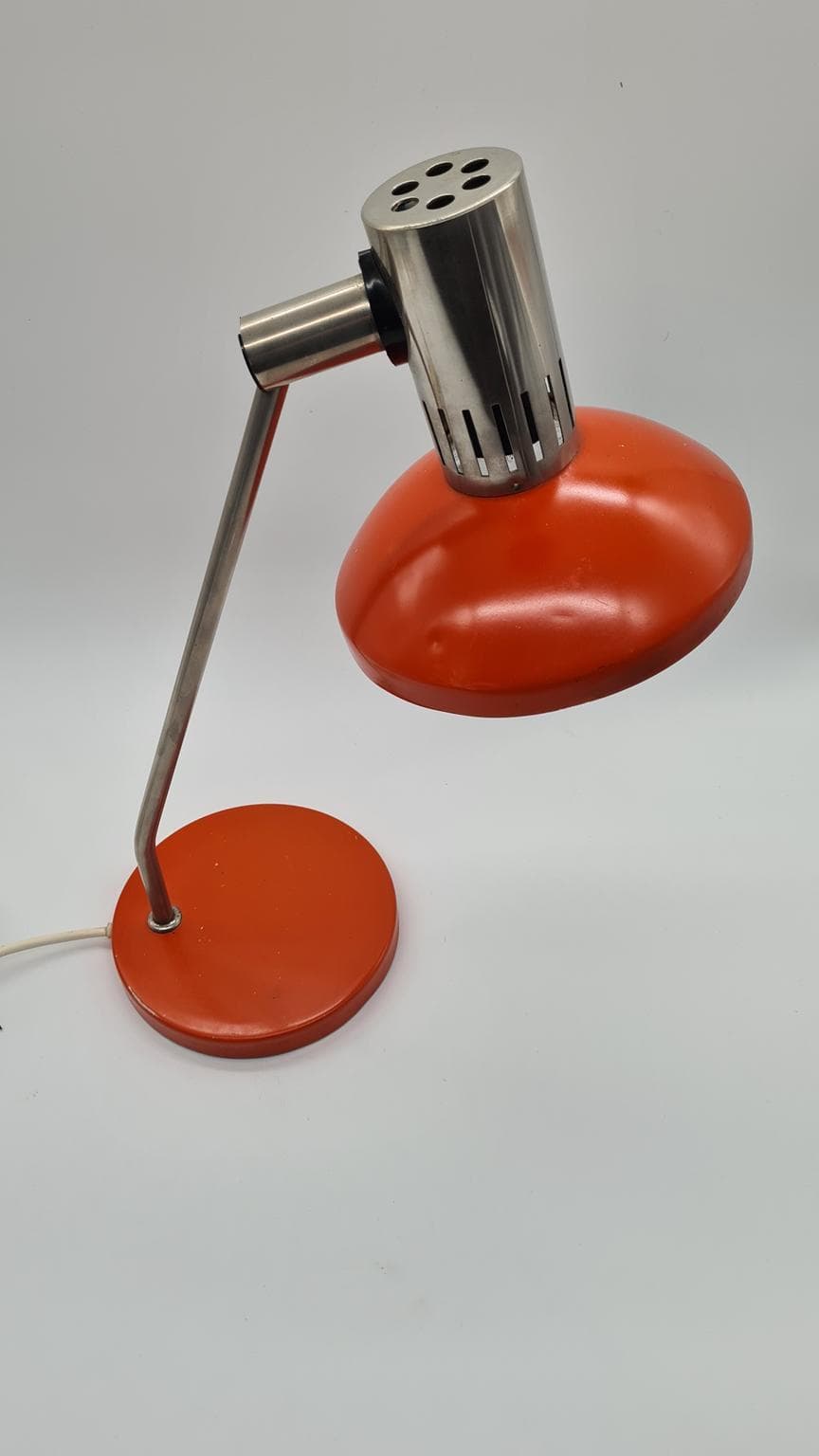 Table lamp, red metal, Aka Leuchten, Germany, 1970s. - 158223