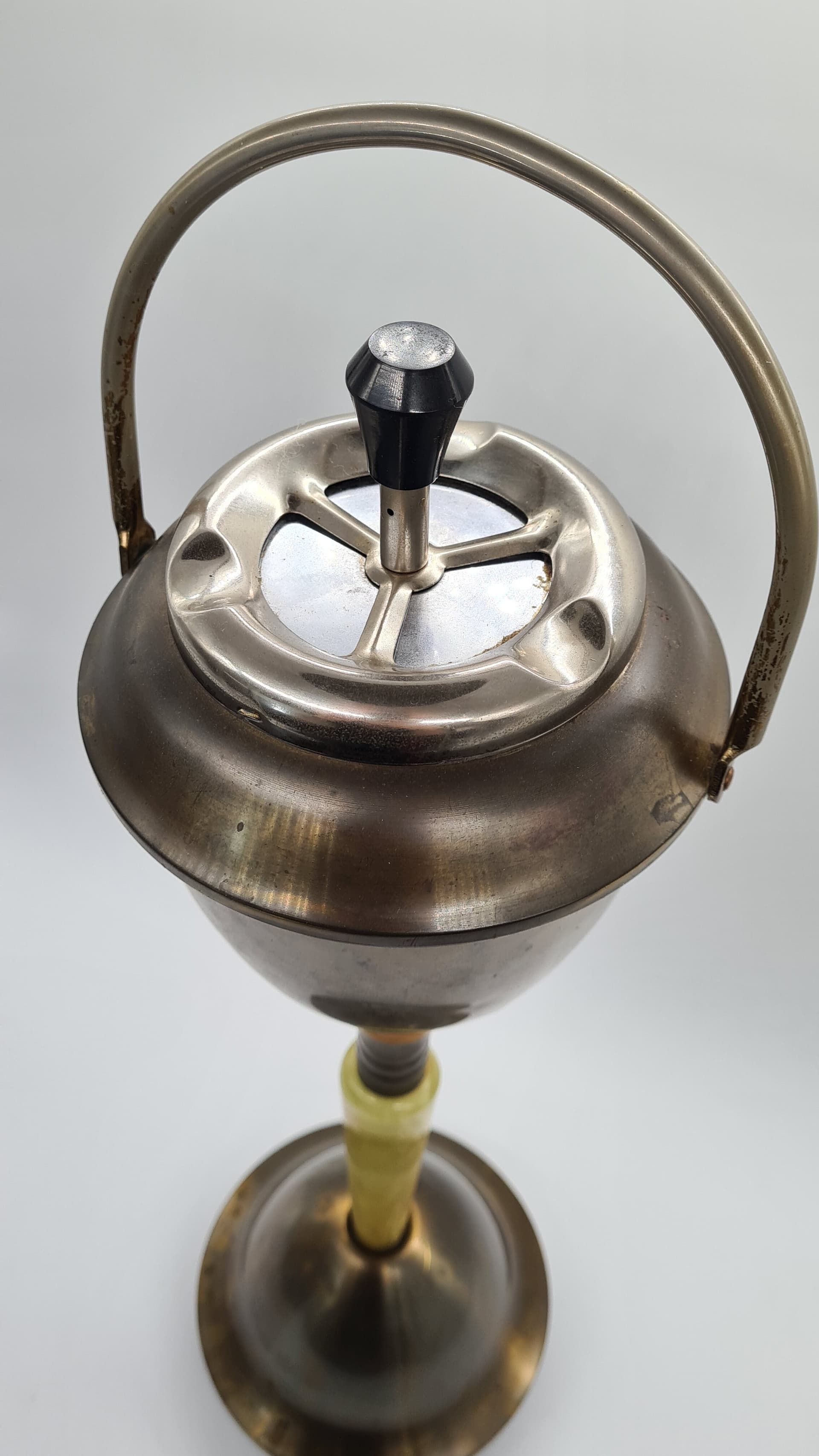 Popielniczka stojąca, onyks beżowy, metal brązowy, Austria, lata 60. - 158270