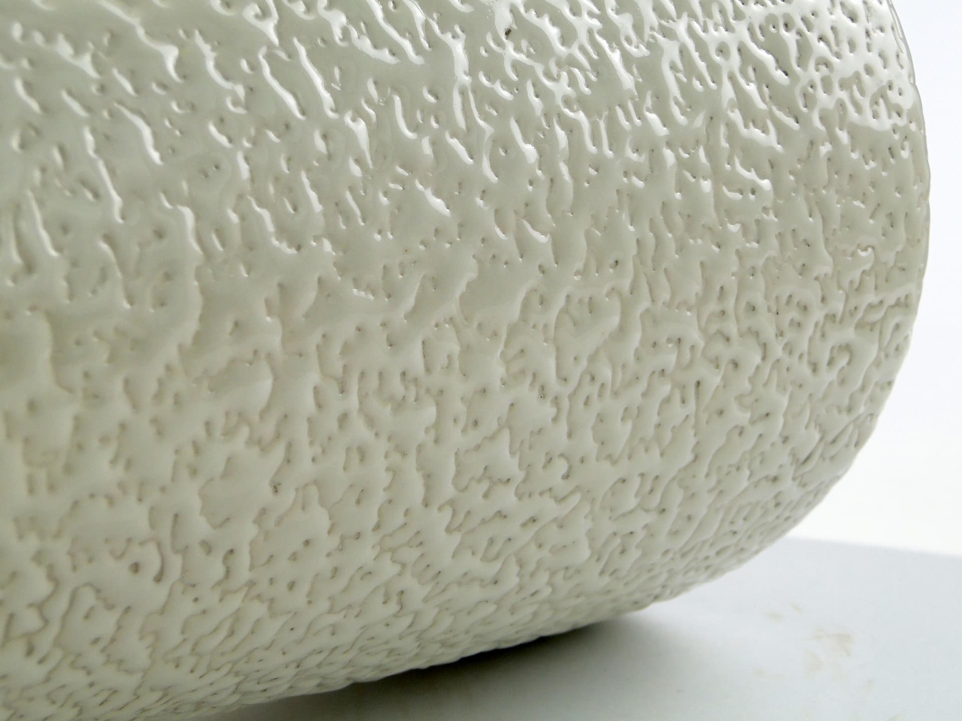 Wazon Noga Słonia, porcelit kość słoniowa, proj. W. Gołajewska, Polska, lata 60. - 158444