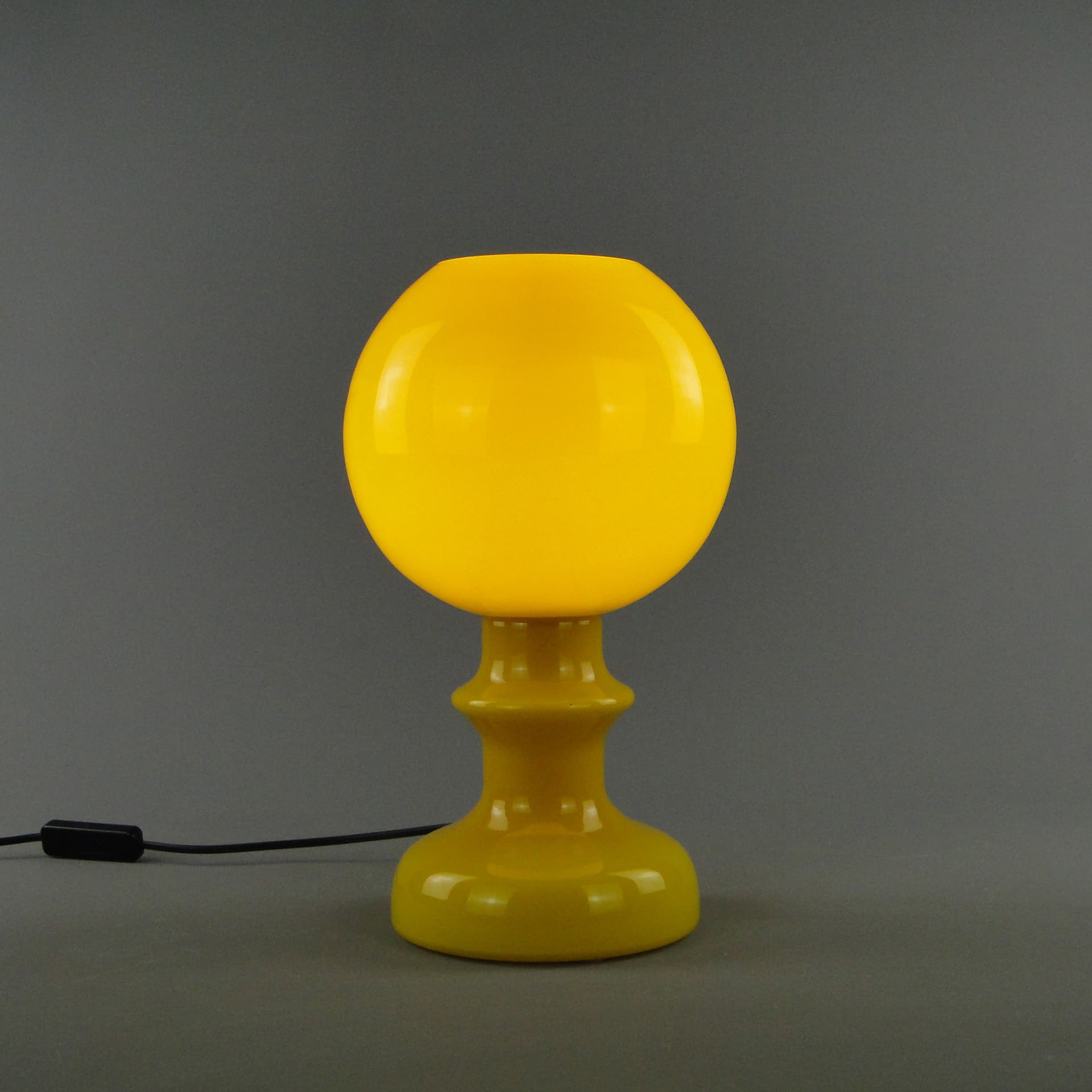 Lampa stołowa, żółty, szkło, Zaos, Polska, lata 70. - 158478