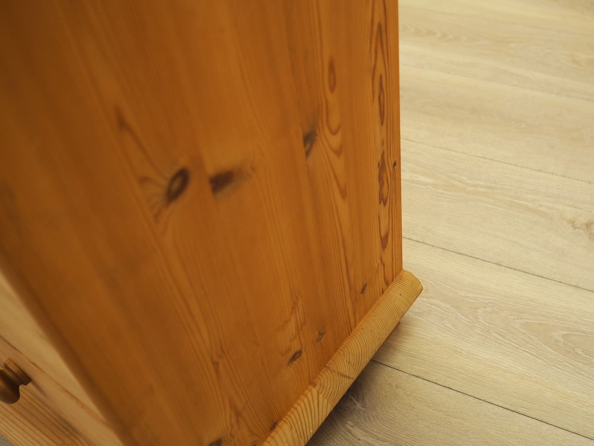Chest of drawers, yellow pine, Denmark, 21st c. - 76441