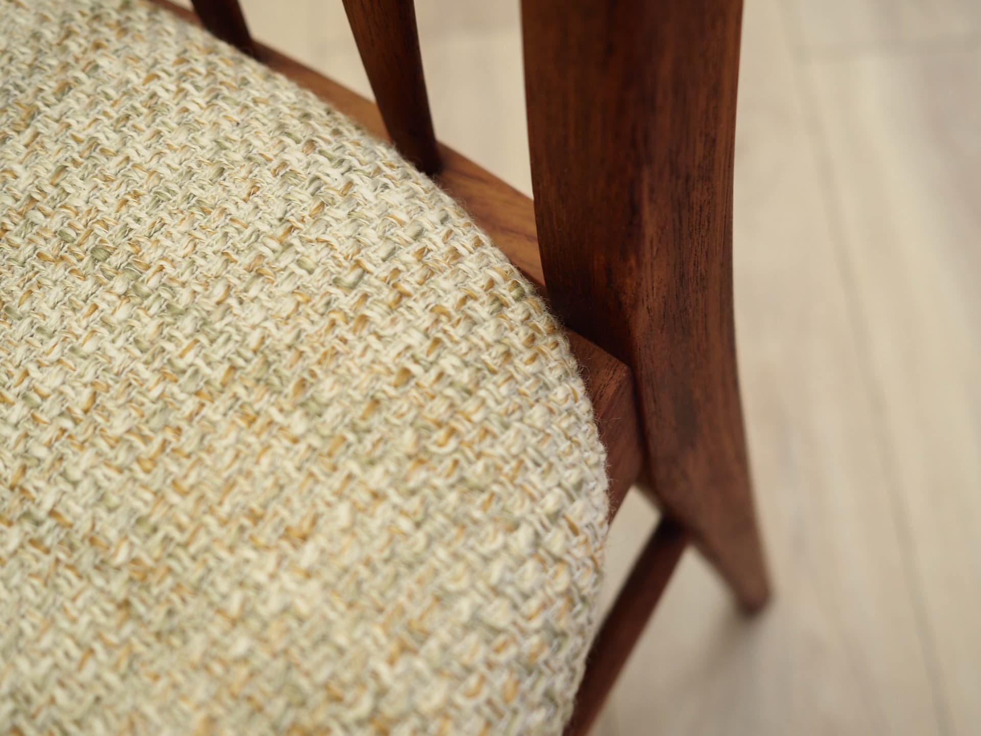 Krzesło Eva, teak brązowy, tkanina beżowa, proj. N. Koefoed, Dania, lata 60. - 158669