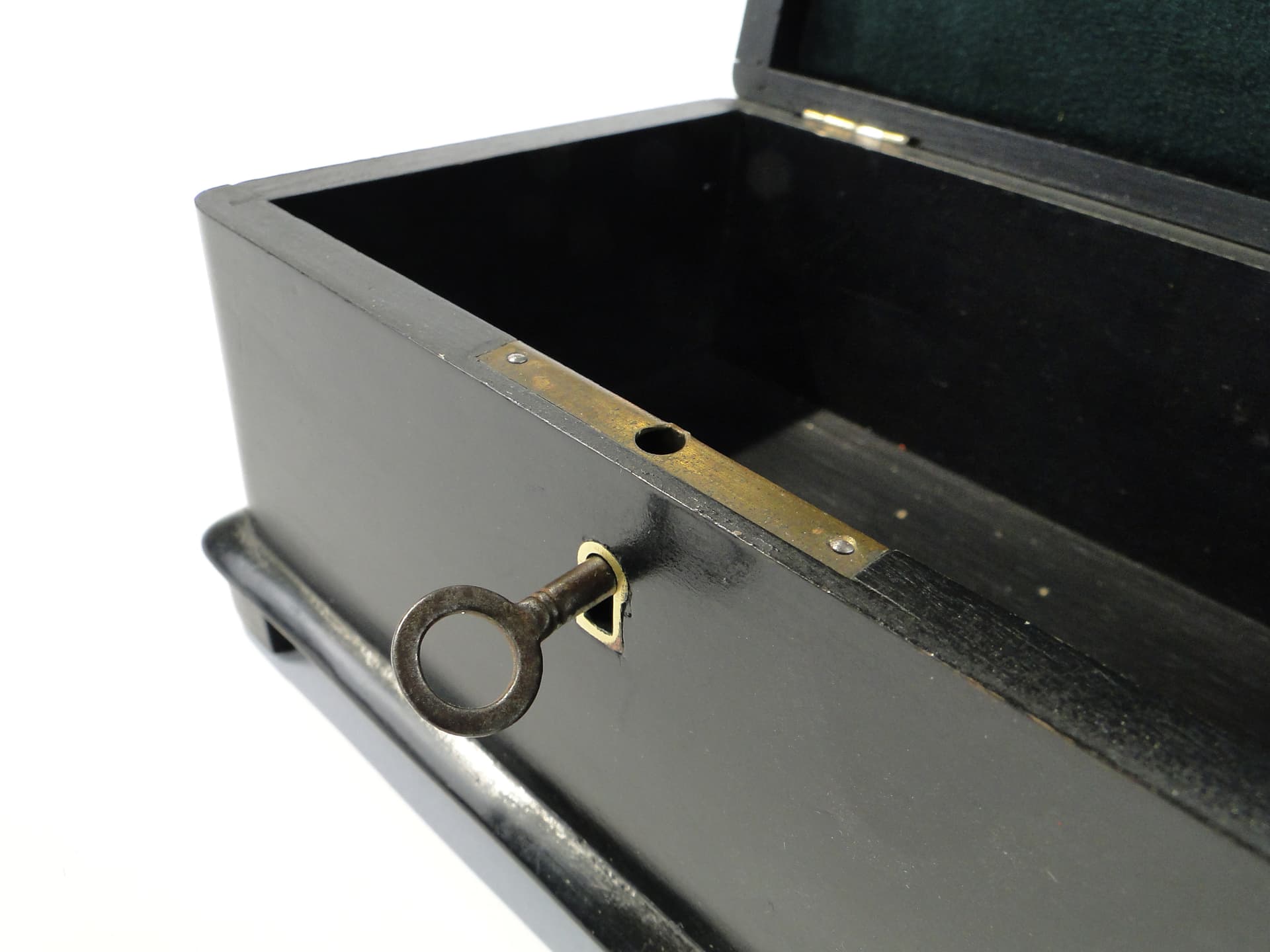 Secesyjna kaseta, Austro-Węgry 1900 - 158724