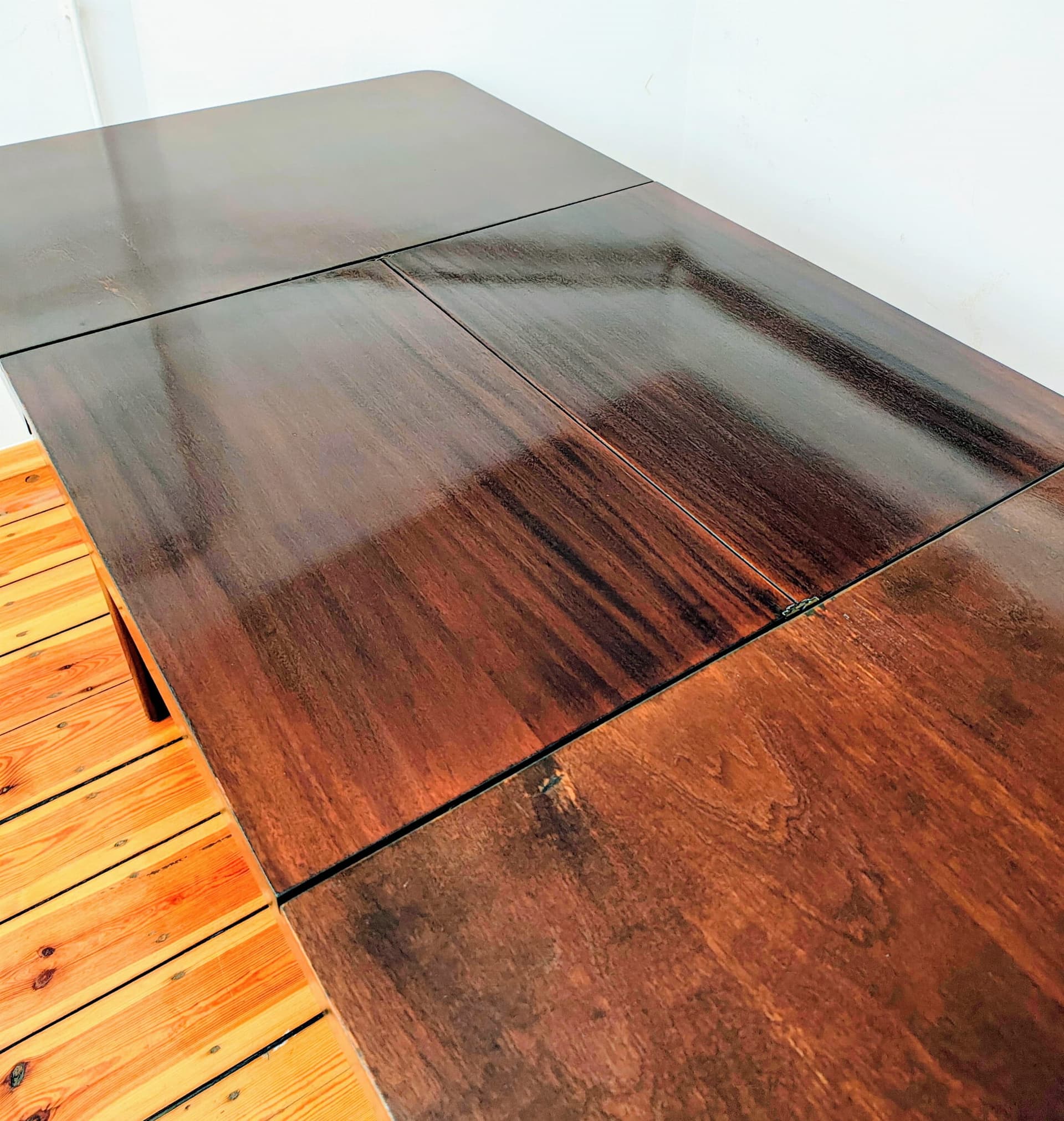 Stół rozkładany, orzech ciemnobrązowy, proj. J. Halabala, Czechosłowacja, lata 50. - 158766