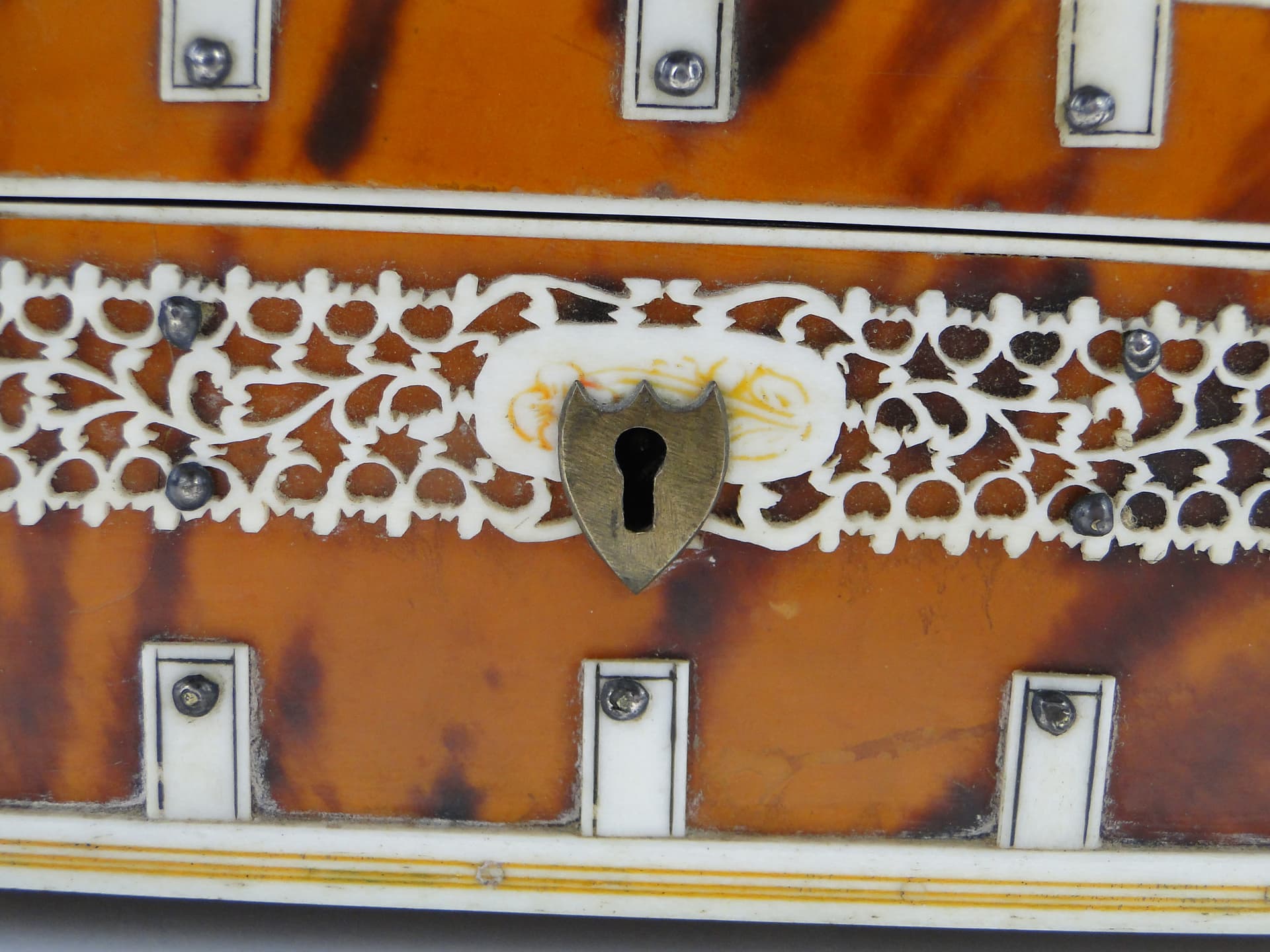 Kaseta na lwich łapkach XIX w - 158784