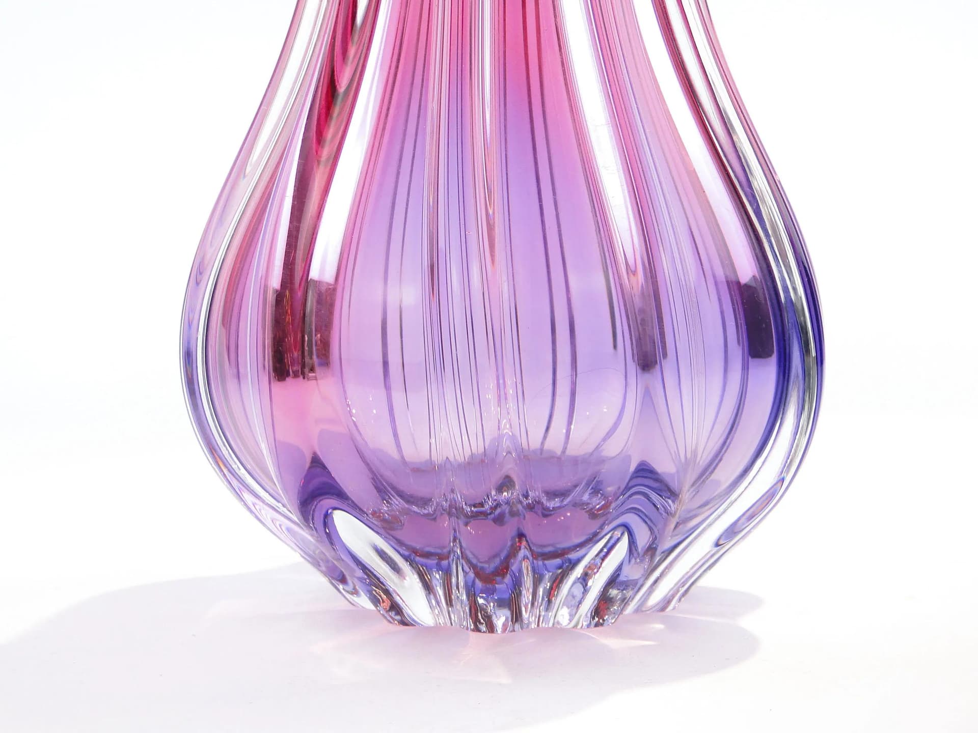 Vase Mandruzatto, pink violet, crystal, Murano, Italy, 1950s. - 10184