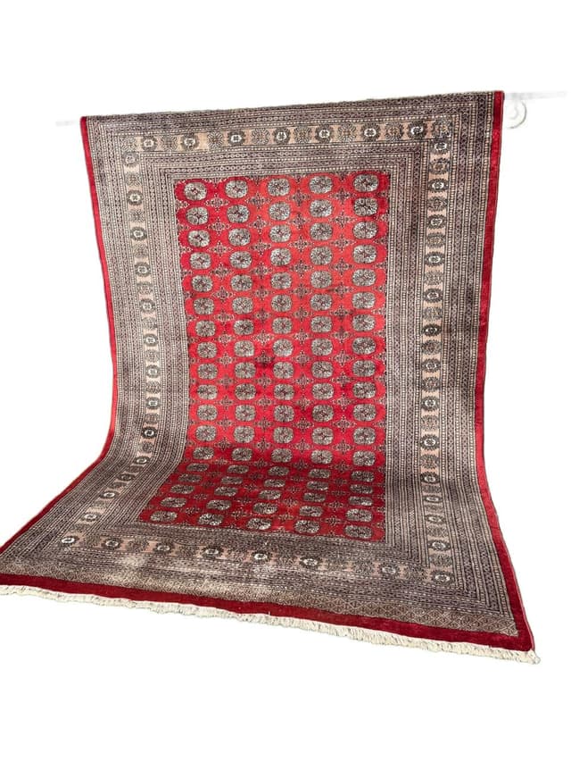 Rug Buchara, red, Kashmiri wool, Pakistan, 1990s. - DIMENSION