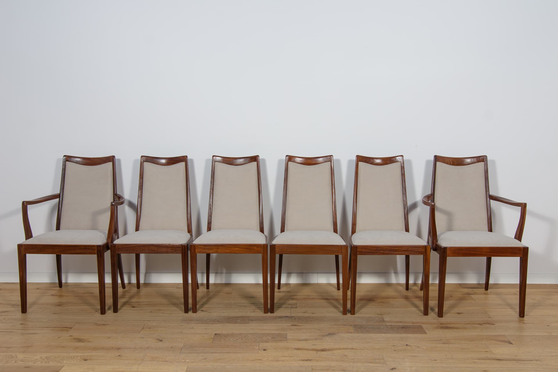 Komplet czterech krzeseł i dwóch foteli, teak kremowy, proj. L. Dandy, G-Plan, Wielka Brytania, lata 60. - 158967