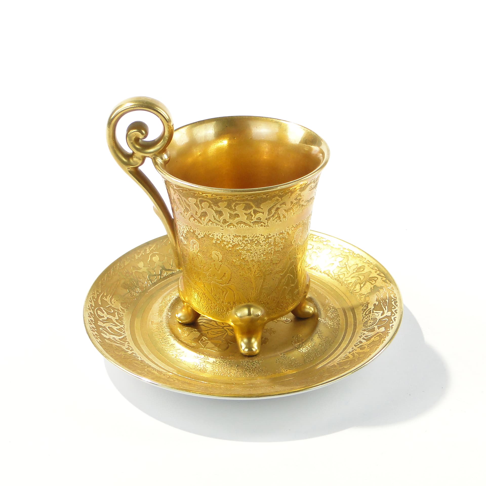 Złota filiżanka do czekolady na 4 nóżkach, D.W. Porzellan Karlsbader Wertarbeit, Niemcy, lata 20.