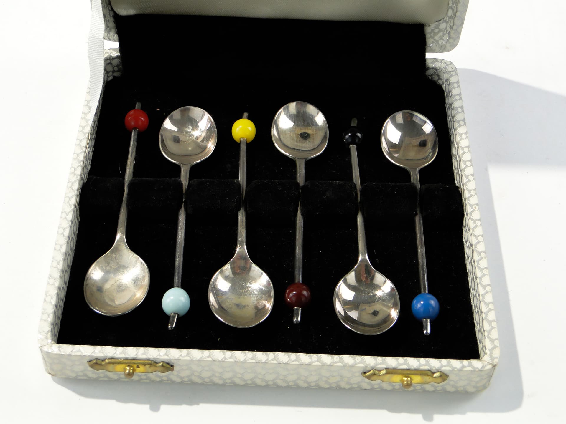 Kolorowe łyżeczki do kawy l. 40-50 - 159038