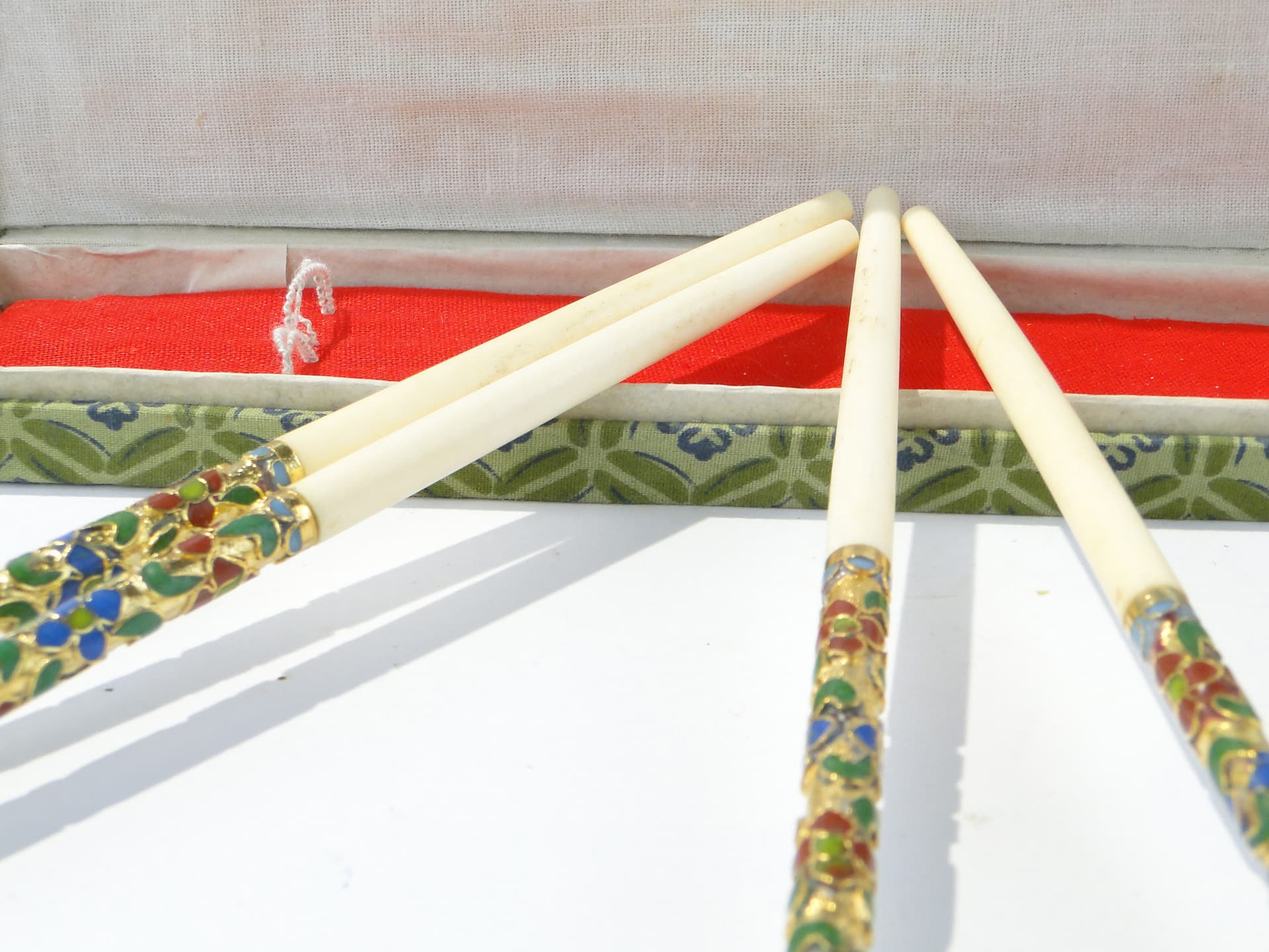 Pałeczki do sushi zdobione emalią 4 szt - 159092