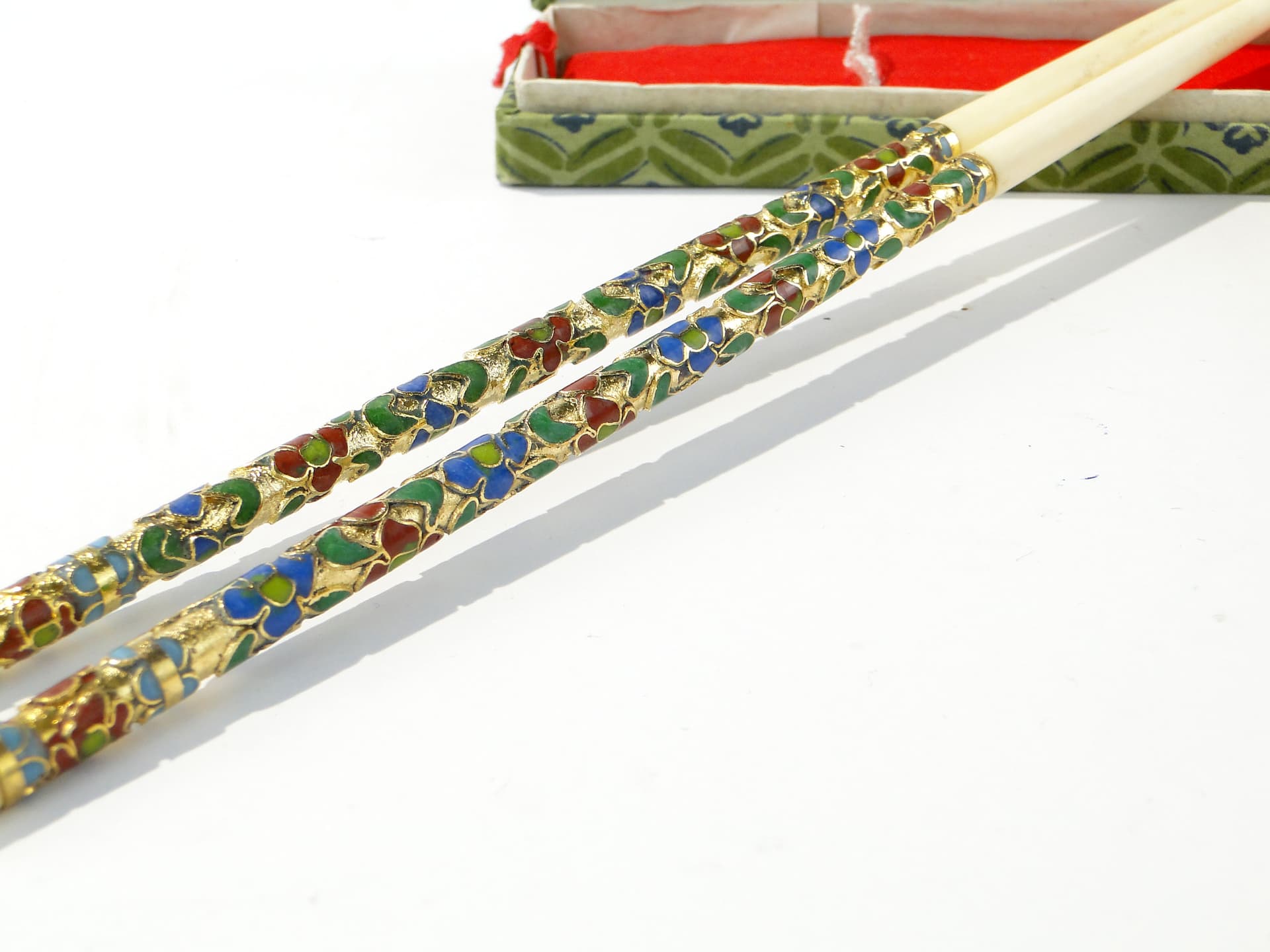 Pałeczki do sushi zdobione emalią 4 szt - 159093