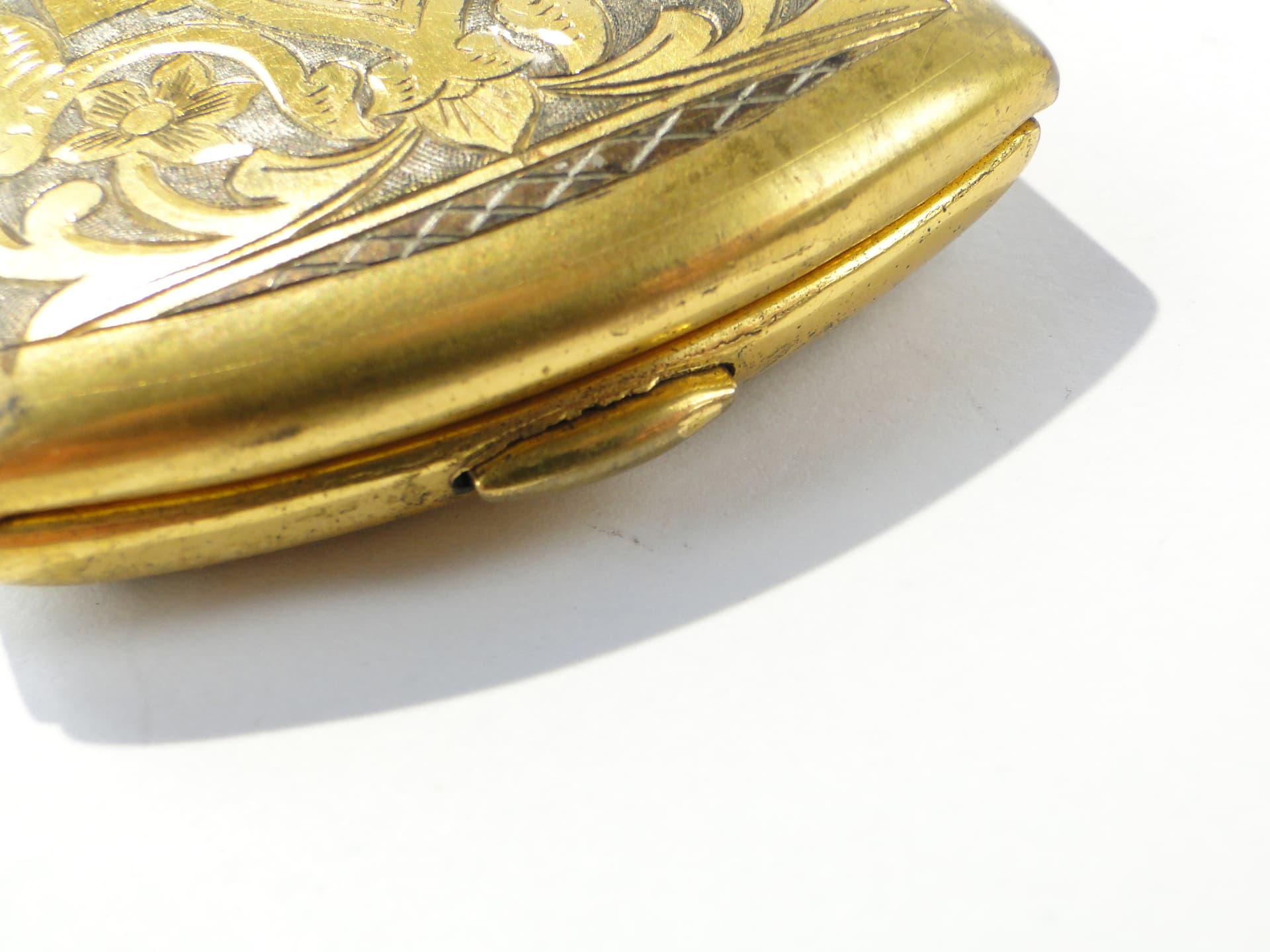 Złota papierośnica z pawiem, Persja - 159166