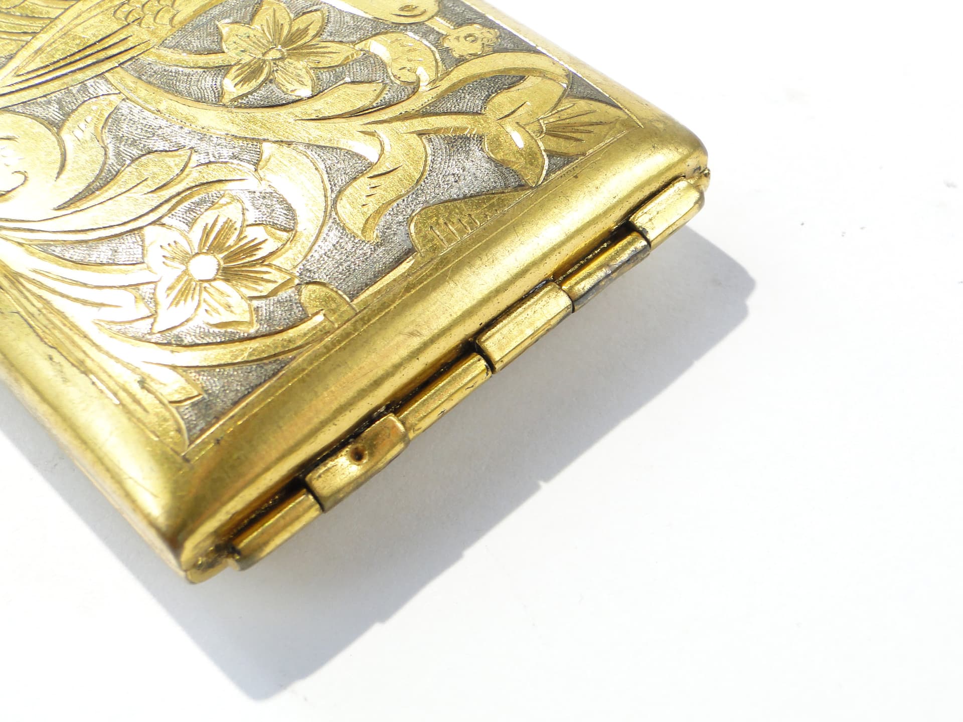 Złota papierośnica z pawiem, Persja - 159168