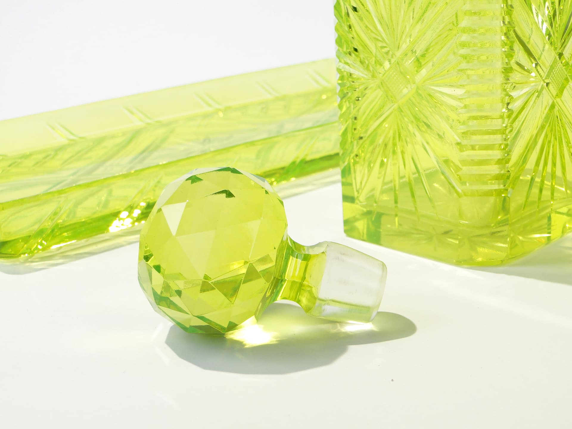 Zestaw do alkoholu, karafka i szklanki szkło uranowe - 159304