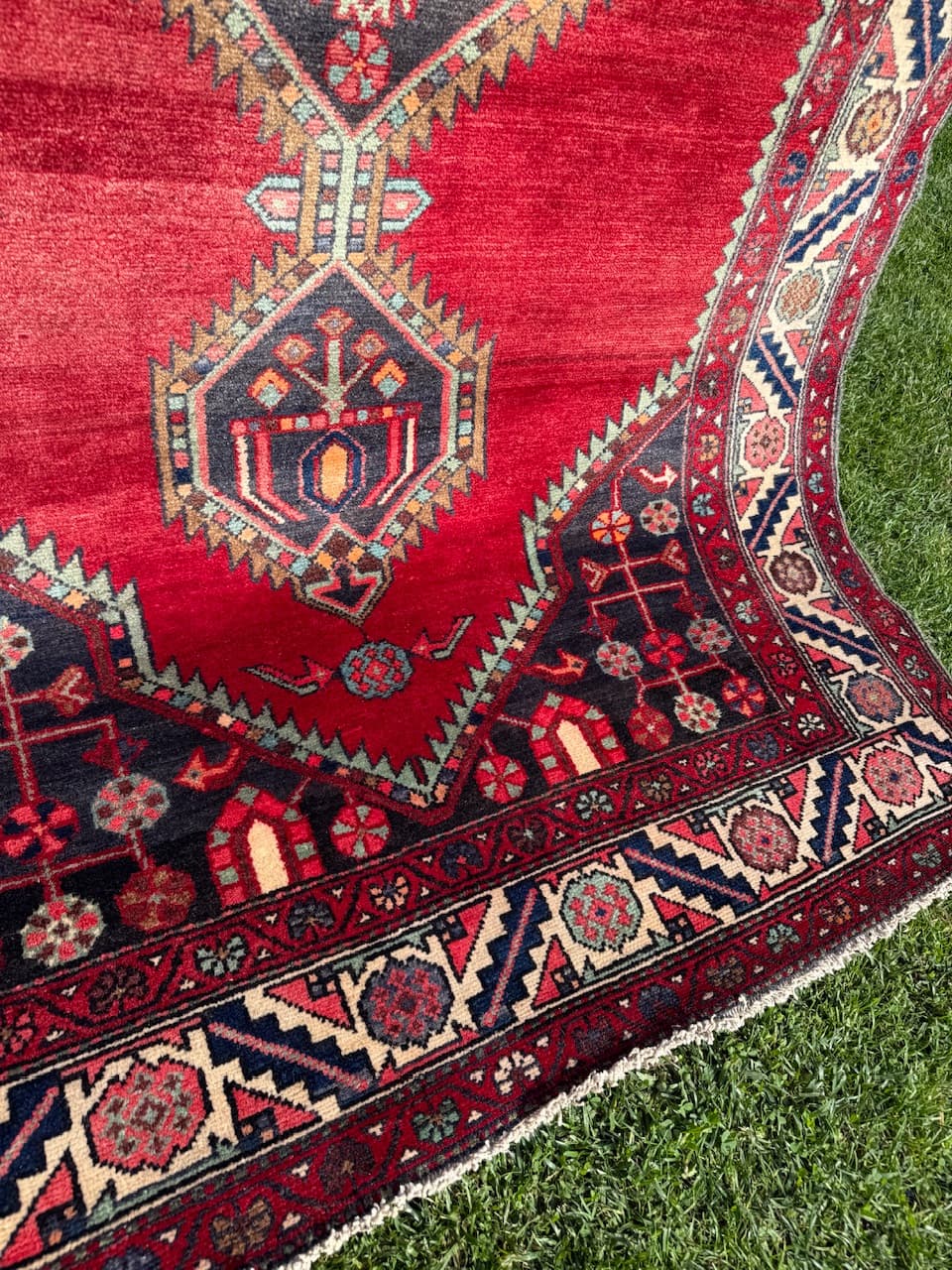 Rug Afshar Hamadan, red, wool, Iran, 1960s. - 159385