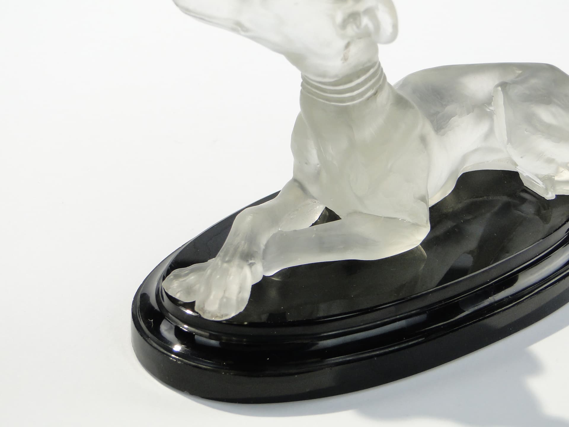 Szklana figura pieska - 159577